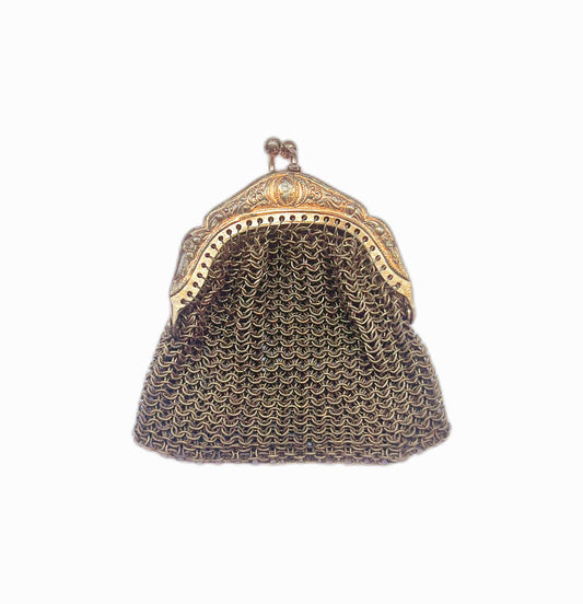 Late Victorian to Edwardian gilt metal change purse