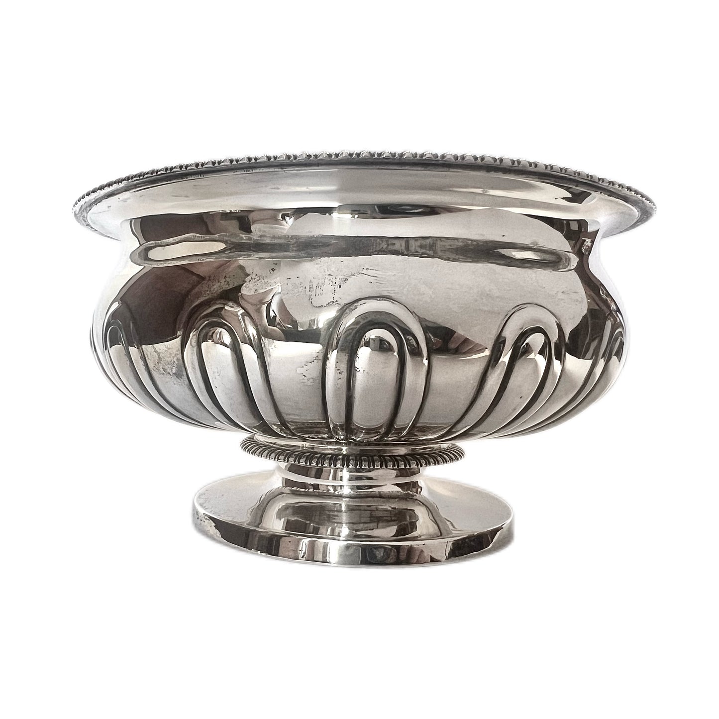 Superb crested George III footed bowl with marks for London, 1812, Samuel Hennell