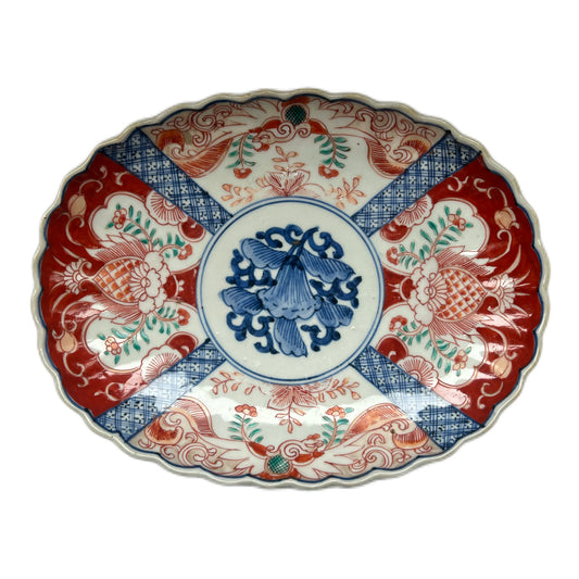 Hand painted mid Meiji Period (mid 19th century) Imari plate