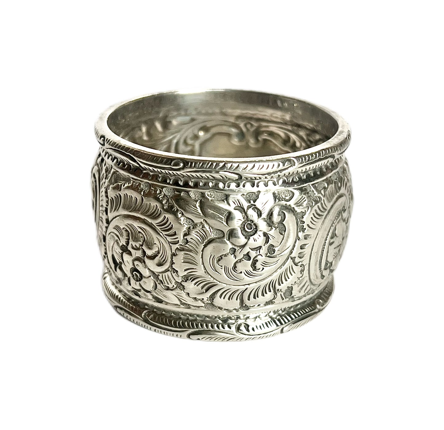 Antique late Victorian sterling silver napkin ring