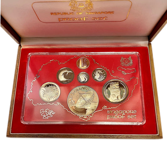 Vintage 1980 Singapore coin proof set, with original certificate of authenticity and guarantee