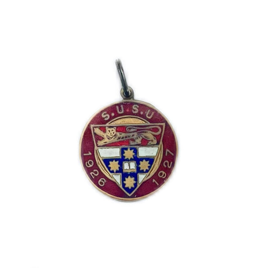 Near antique Sydney University Student Union enamel membership badge from 1926-1927