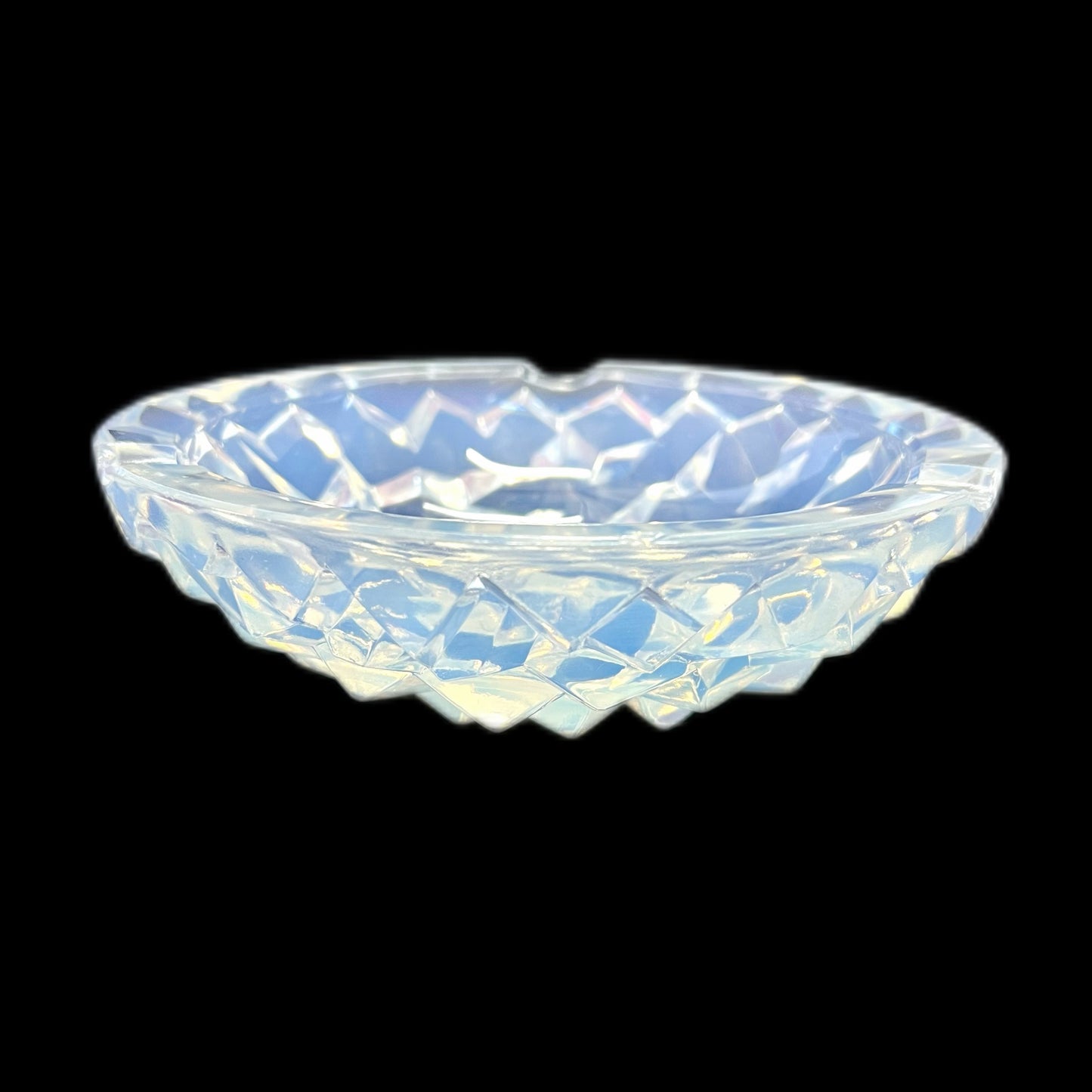 Rare French Art Deco Pierre d'Avesn opalescent glass ashtray