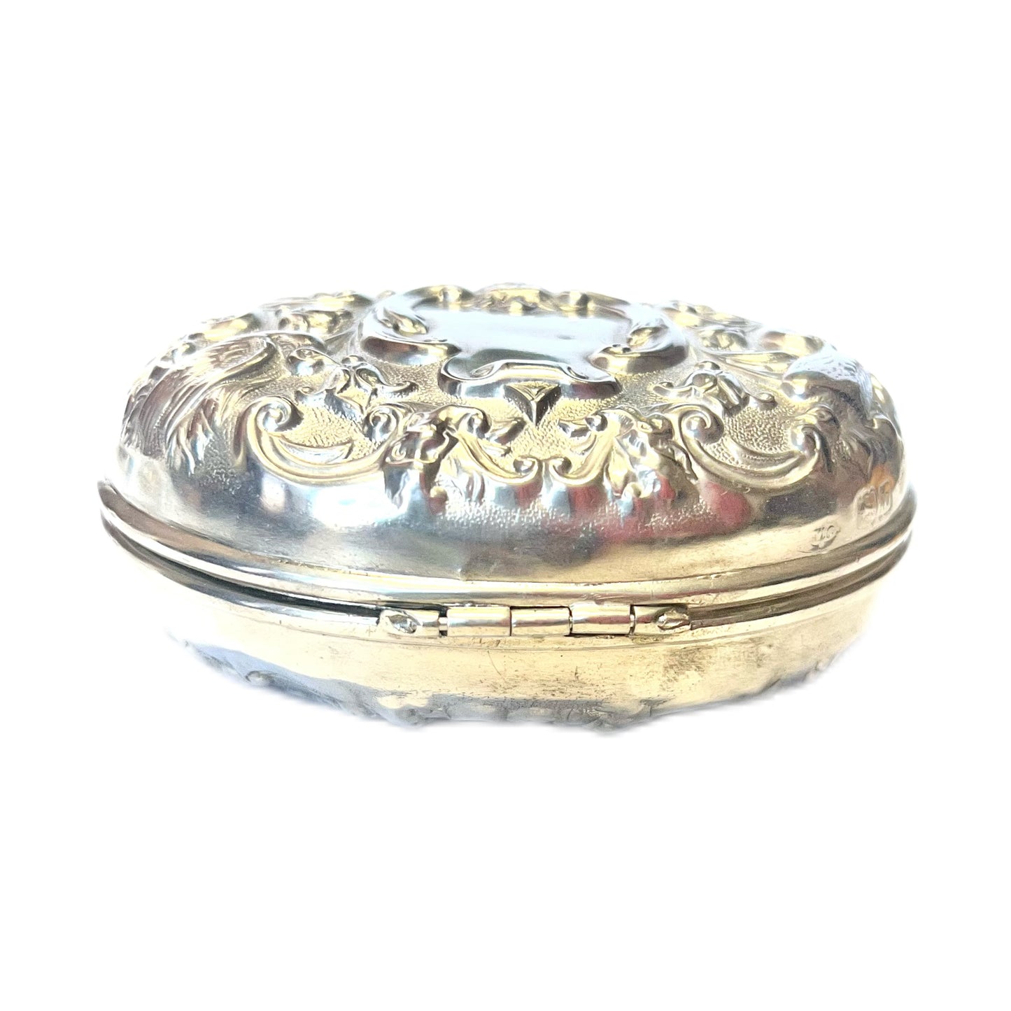 Antique Victorian sterling silver travelling soap box by William Comyns