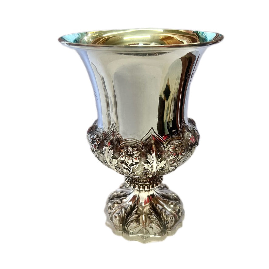 Important antique William IV sterling silver Barnard Brothers presentation cup from Mrs. Pierre Cesar Labouchere
