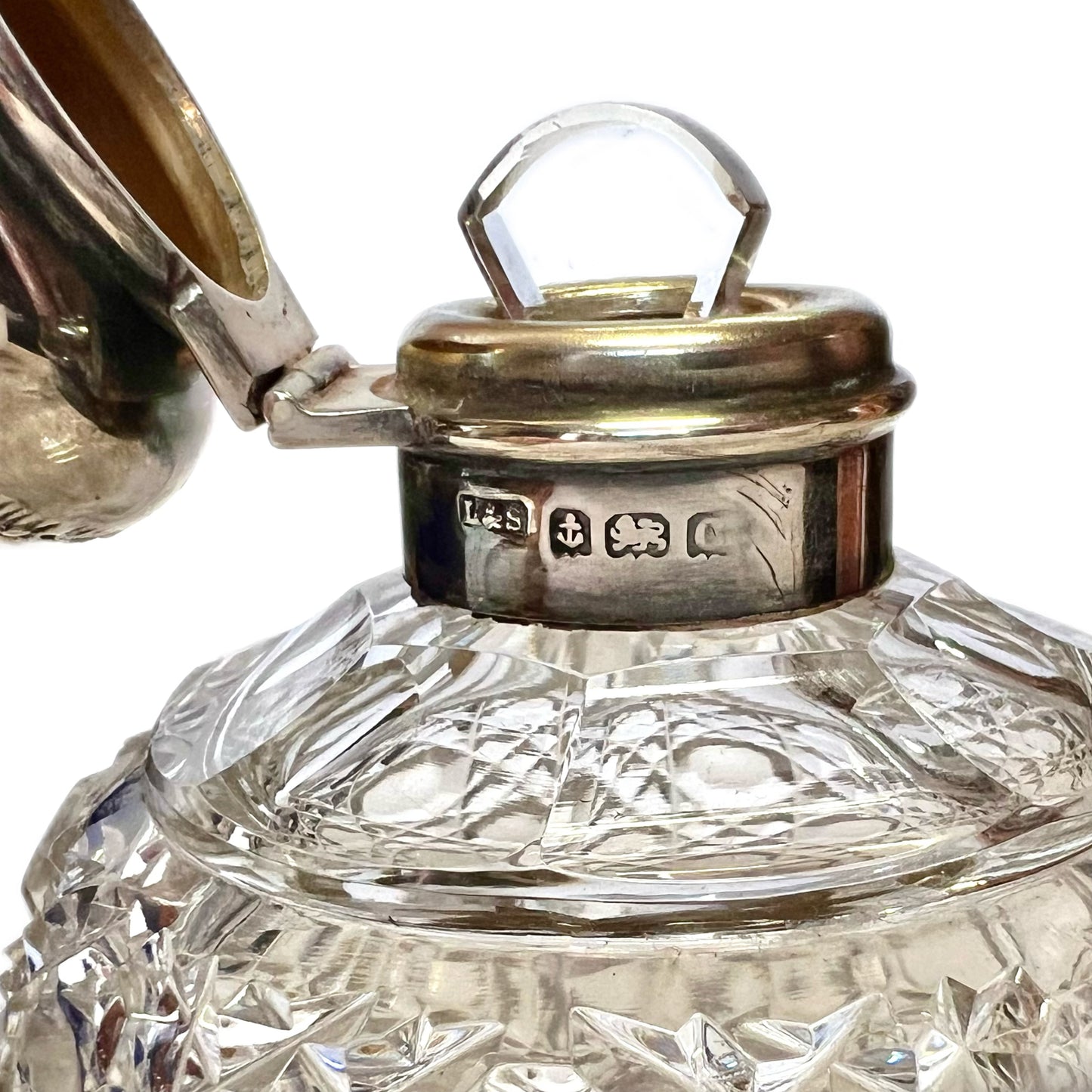 Cased set of two Edwardian sterling sliver and cut glass perfume bottles by G. &; T. Young, NZ