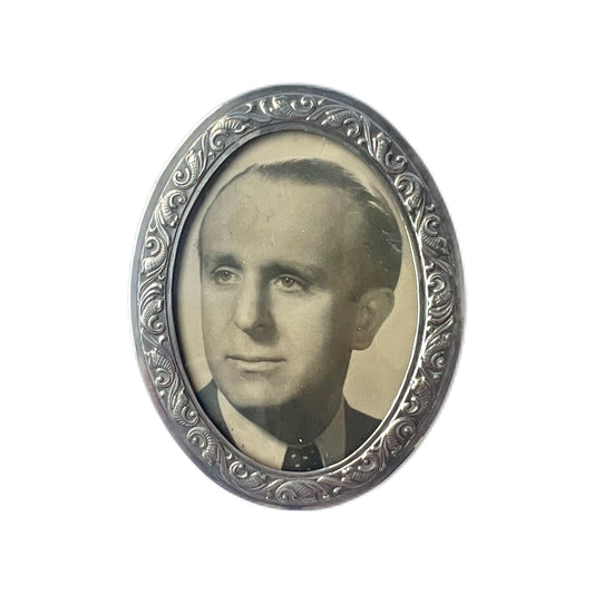 Vintage .835 Continental European silver miniature photo frame, 1930s to 1940s