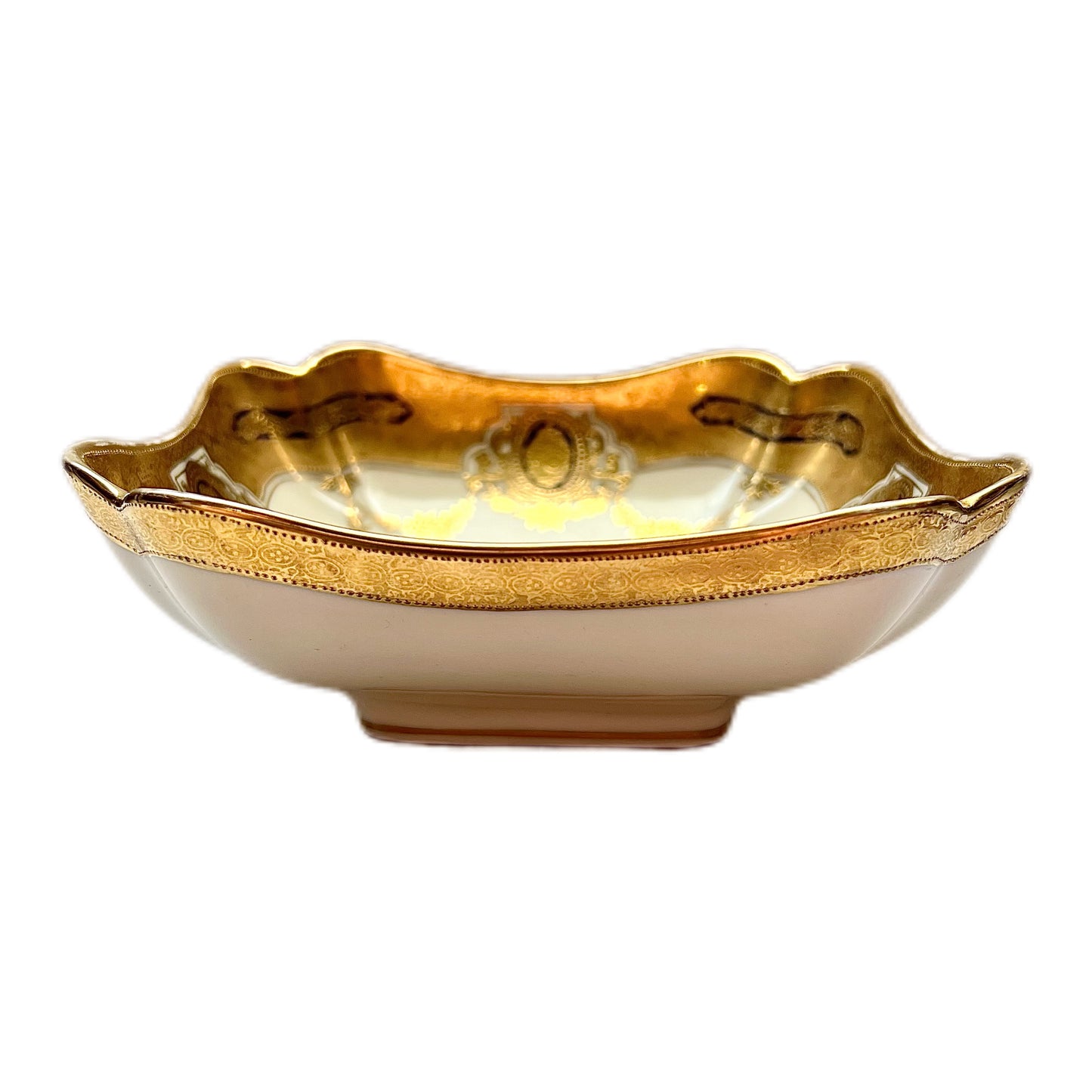 Antique to near antique Shuzan Satsuma souvenirs dish circa 1920s to 1930s