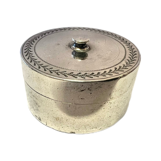 Antique George III/ George IV Scottish silver pill box with marks for Edinburgh, William & Patrick Cunningham