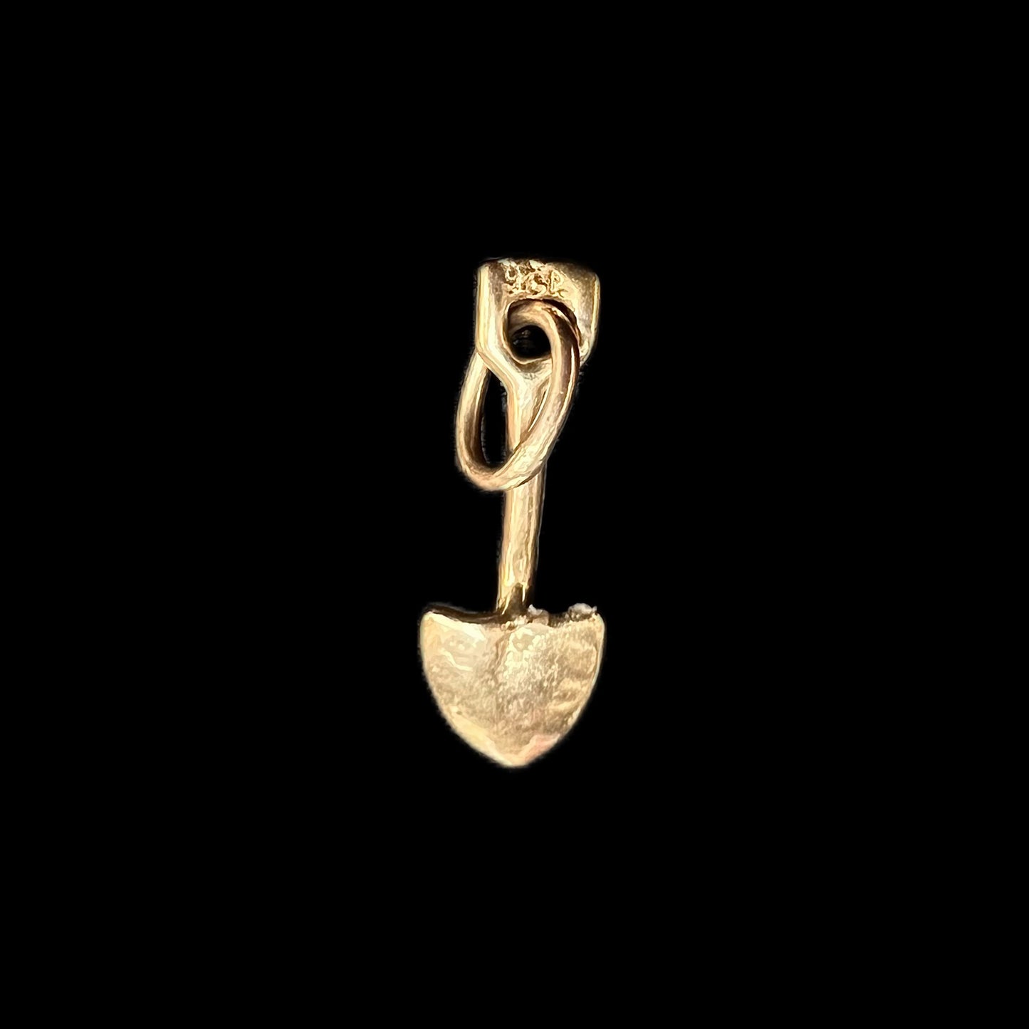 Vintage 9ct yellow gold shovel charm