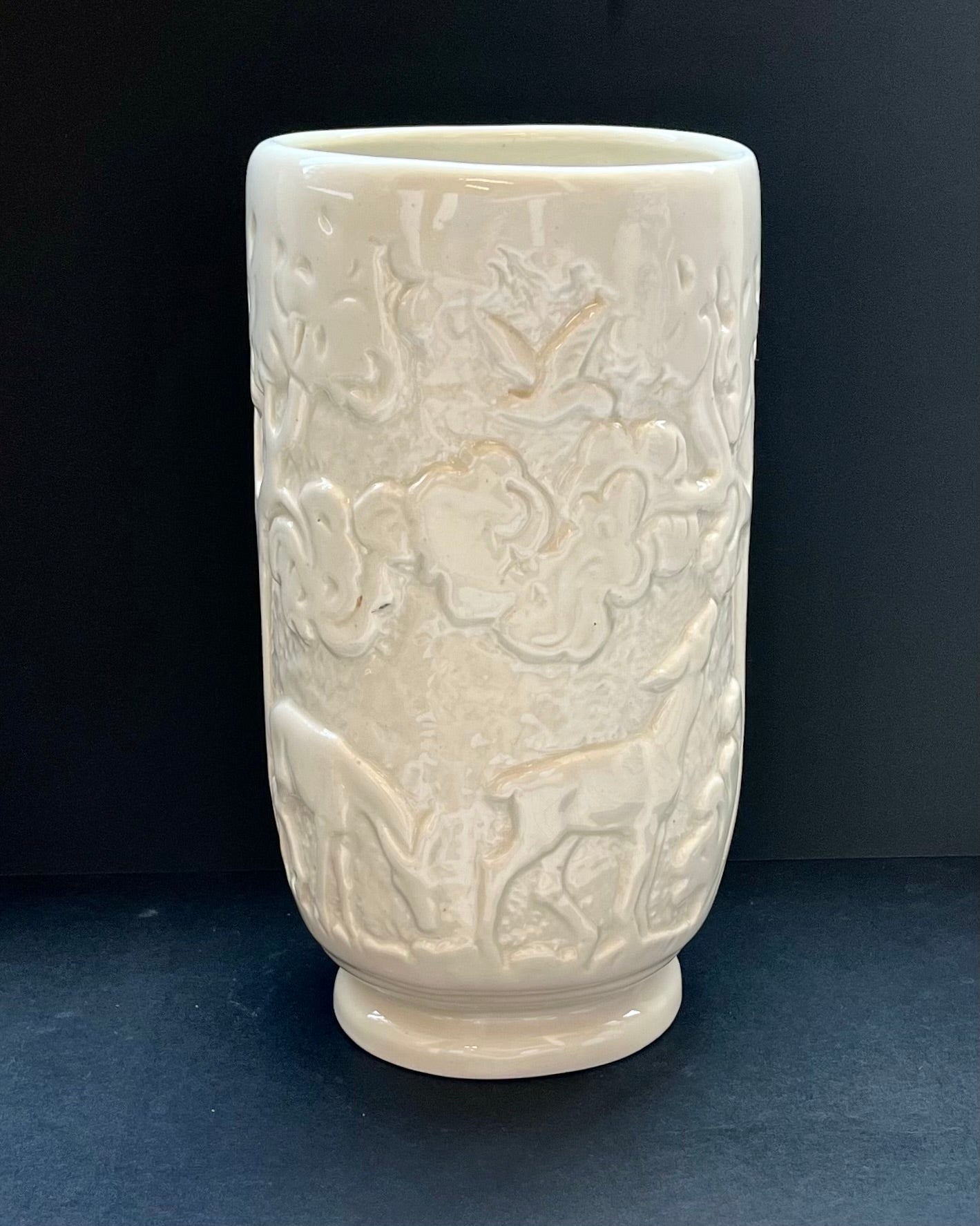 Art Deco / Midcentury Australiana Huntley Pottery Moulded Vase w Woodland and Deer Scenes