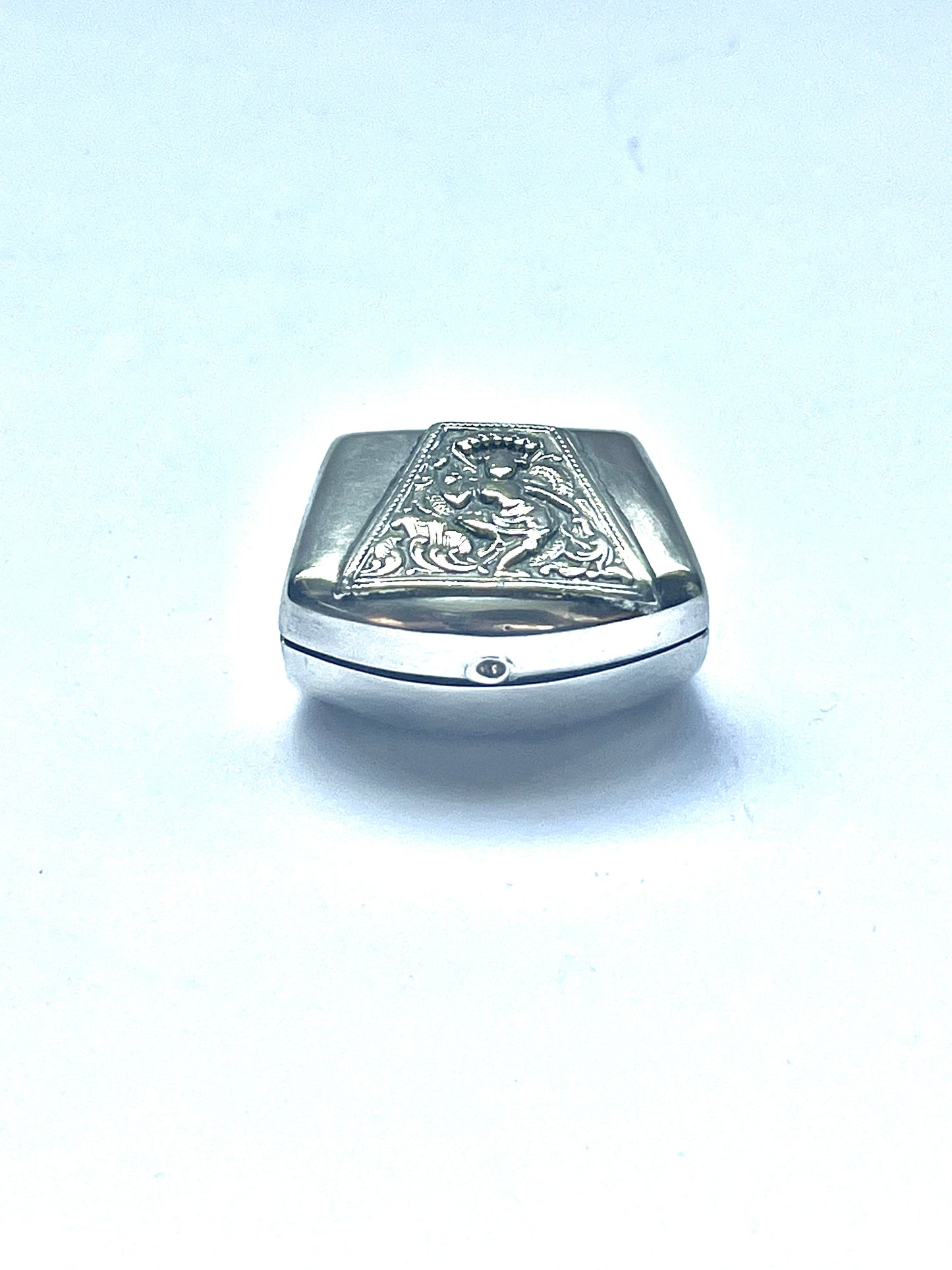 Vintage 20th century Indian, possibly South East Asian Hindu Deity motif silver trinket or pill box