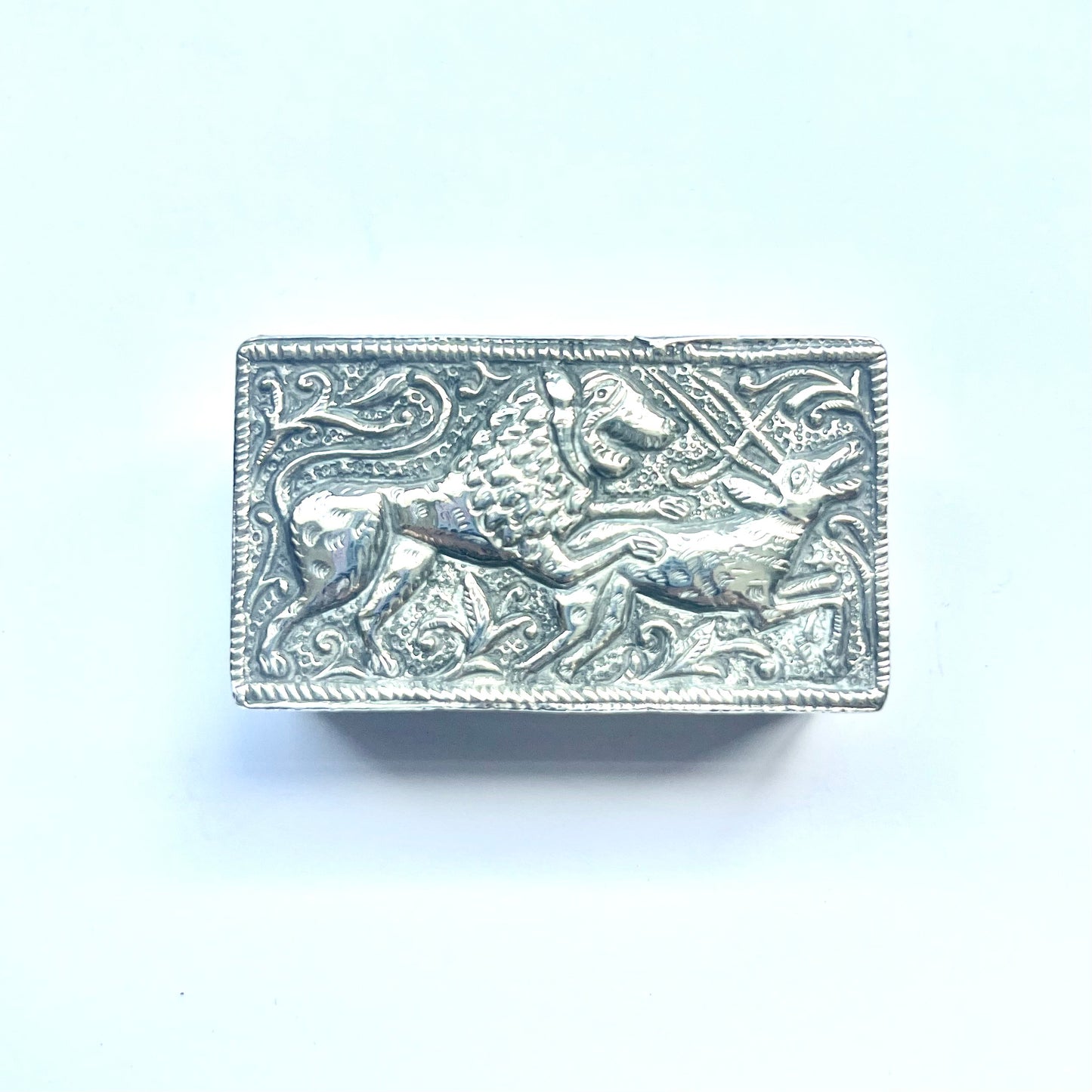 Vintage possibly antique early 20th century Indian silver trinket or pill box