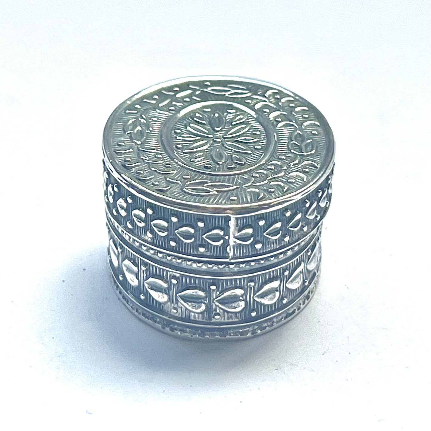 Vintage European sterling silver silver pill box with English import marks for NL Ltd, Birmingham, 1979