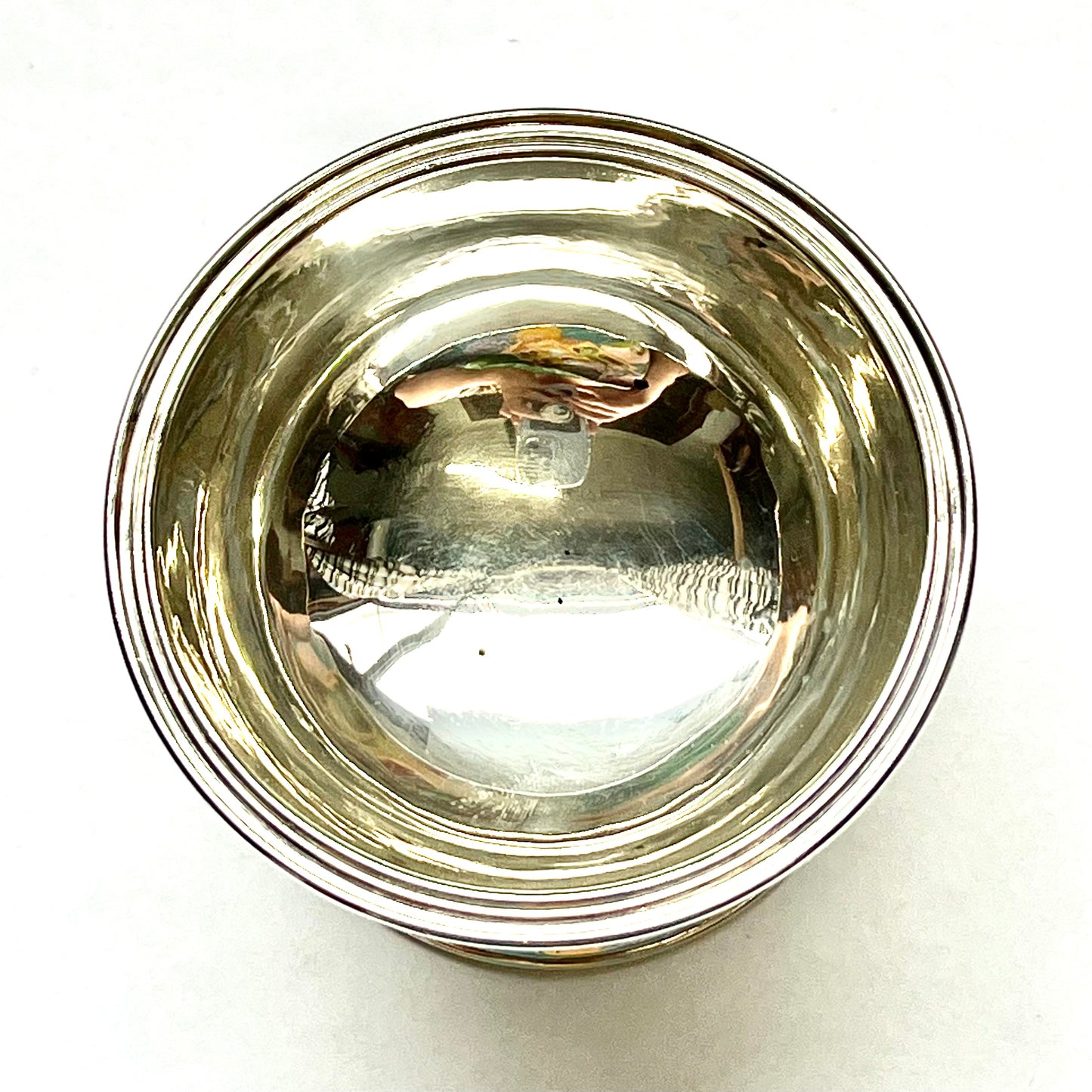 Set of 4 substantial Georgian crested sterling salt cellars, marks for Rebecca Emes & Edward Barnard 1, London, 1822.