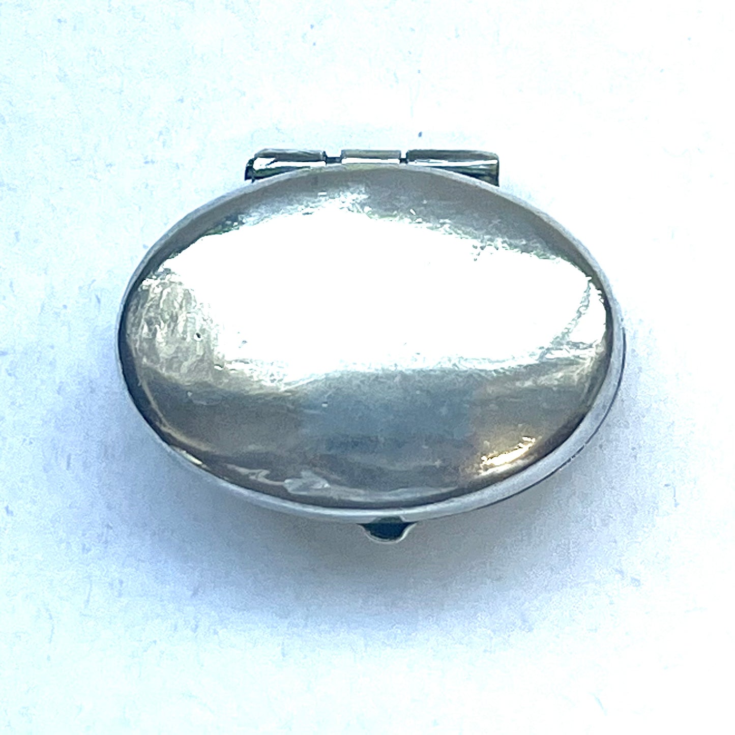 Vintage 20th century Indian, possibly South East Asian Hindu bird motif silver trinket or pill box