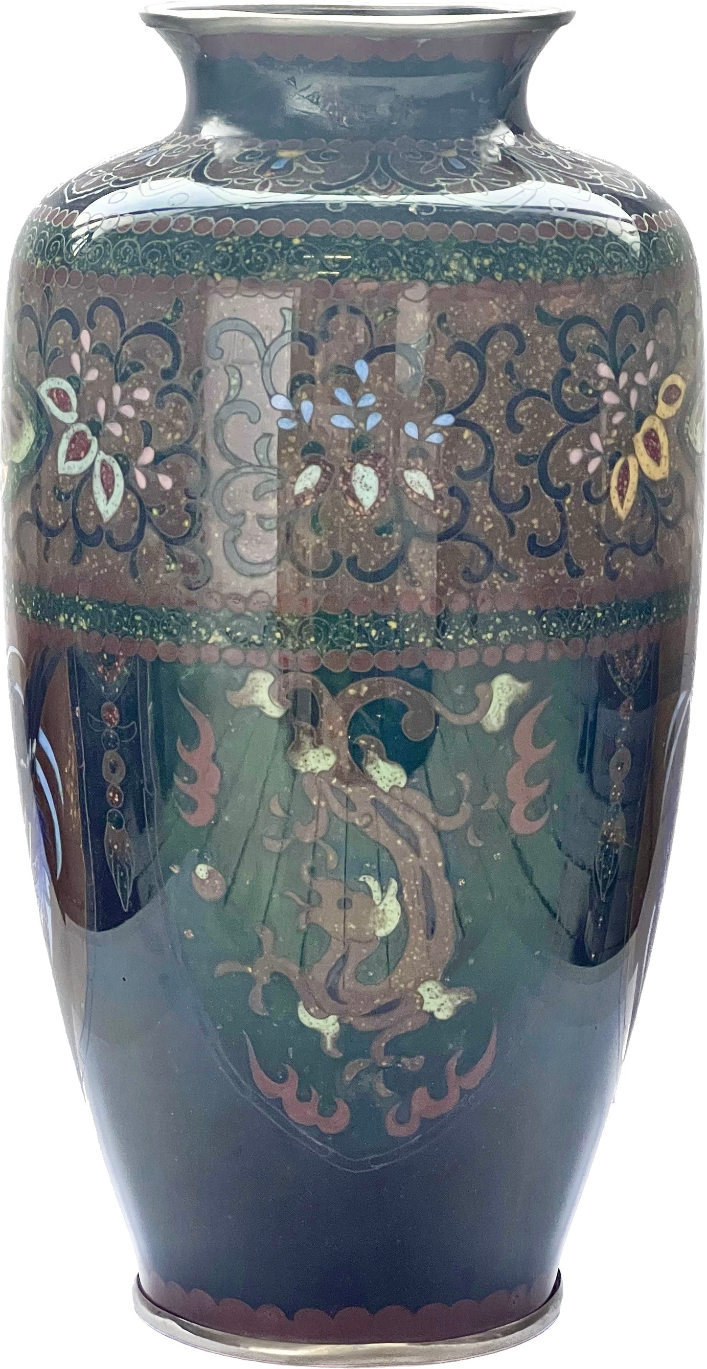 罕见的大型明治时期银张景泰蓝花瓶，由安藤十兵卫设计