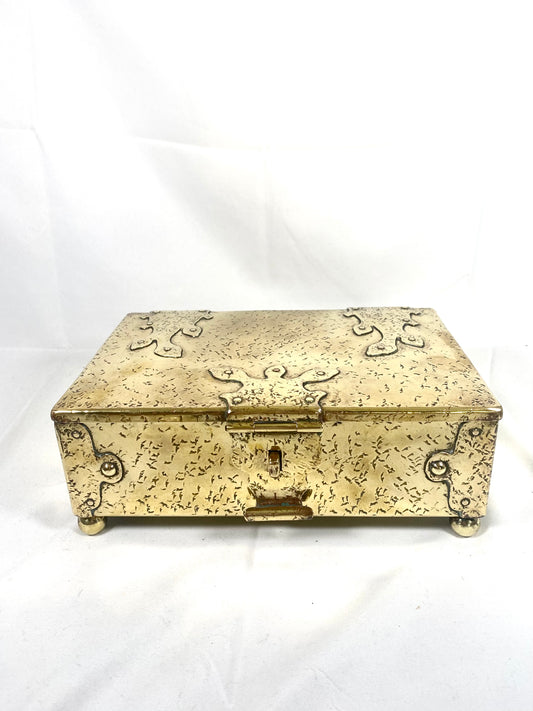 Fine Scottish Arts & Crafts Lidded Box, Glasgow School, Hand-hammered Exterior and Hinges