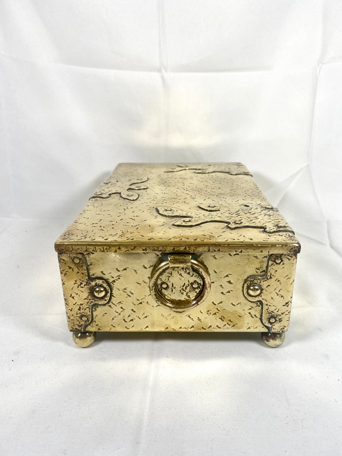 Fine Scottish Arts & Crafts Lidded Box, Glasgow School, Hand-hammered Exterior and Hinges