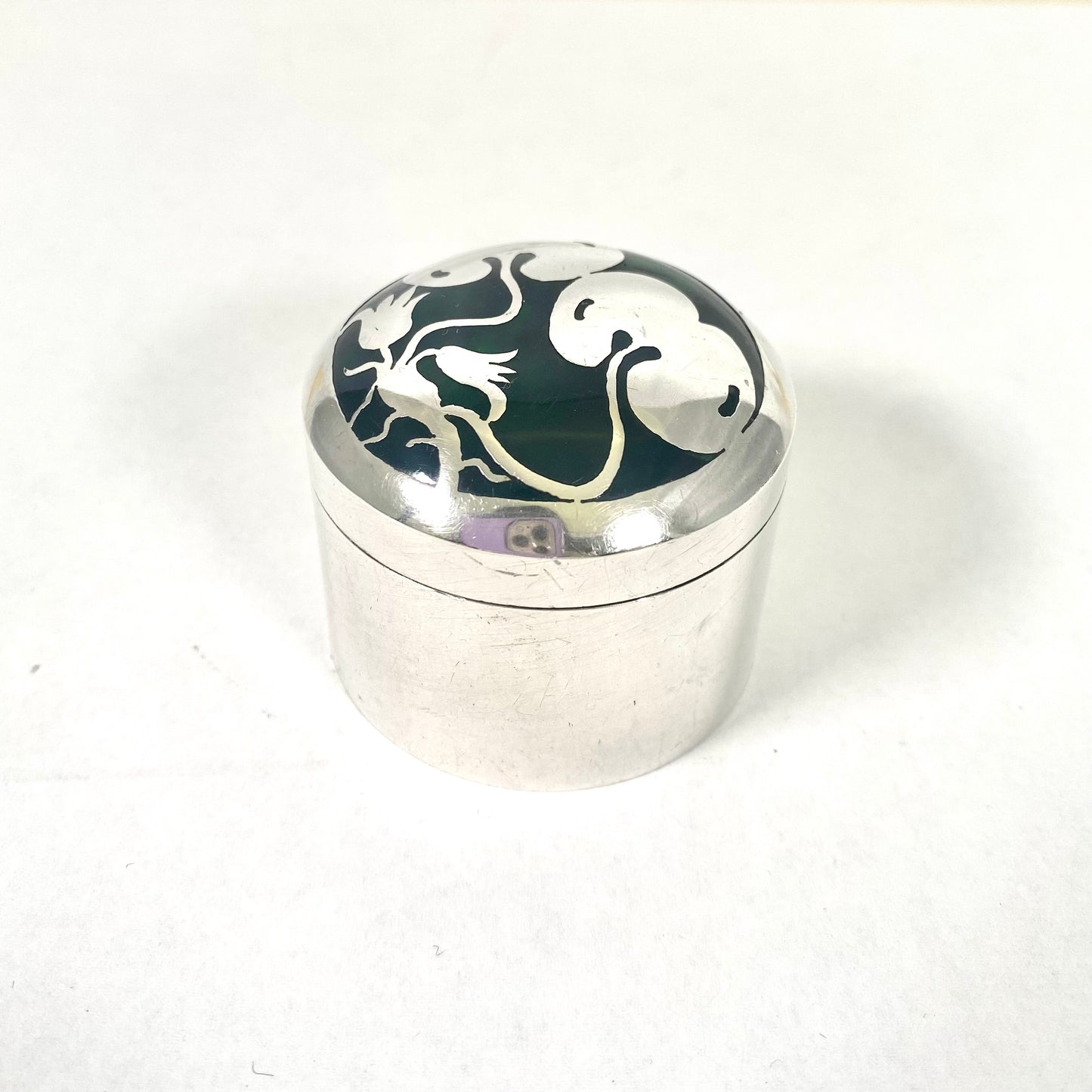 Beautiful Elizabeth II Sterling Silver and Green Enamel Pill Box, PSS, London, 1979