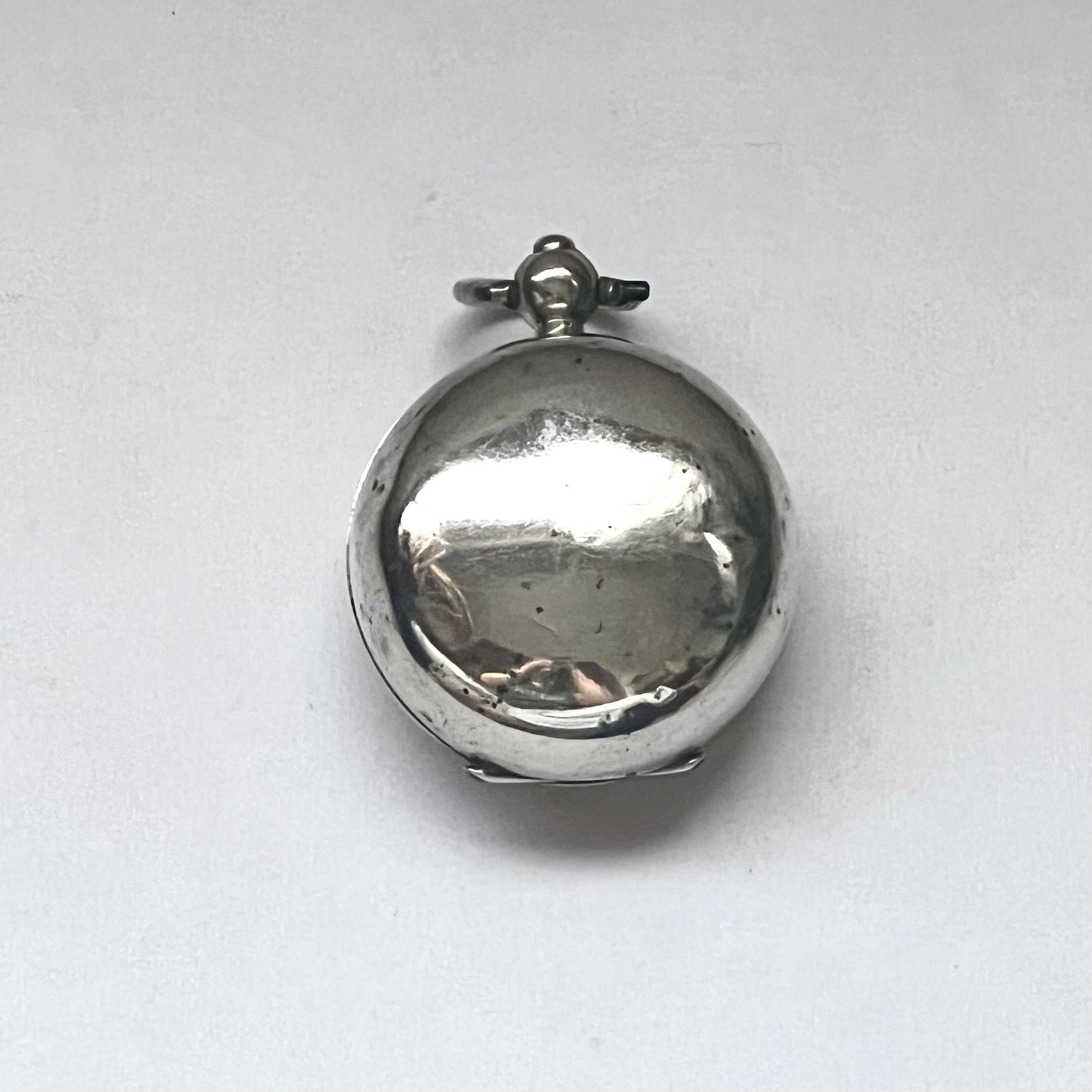 Antique sterling silver double sovereign case. Levi & Salaman, 1899, Birmingham.