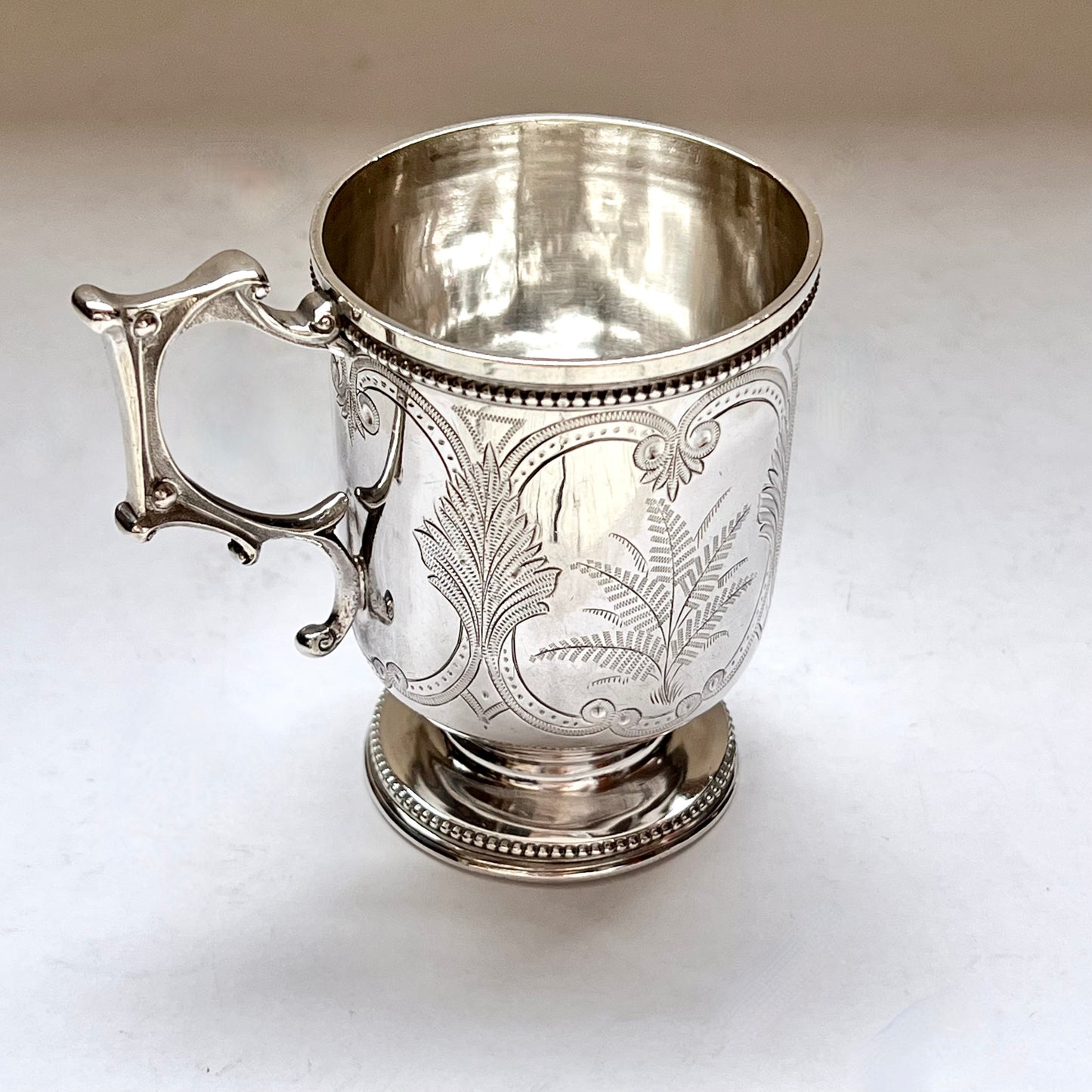 古董晚期维多利亚纯银洗礼杯，FJH Thomas。伯明翰，1876 年