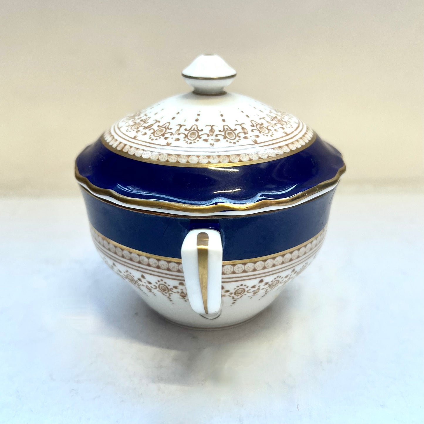 Lovely Vintage Royal Worcester Lidded Sugar Bowl in Regency Blue, Cobalt and Gilt Discontinued Pattern