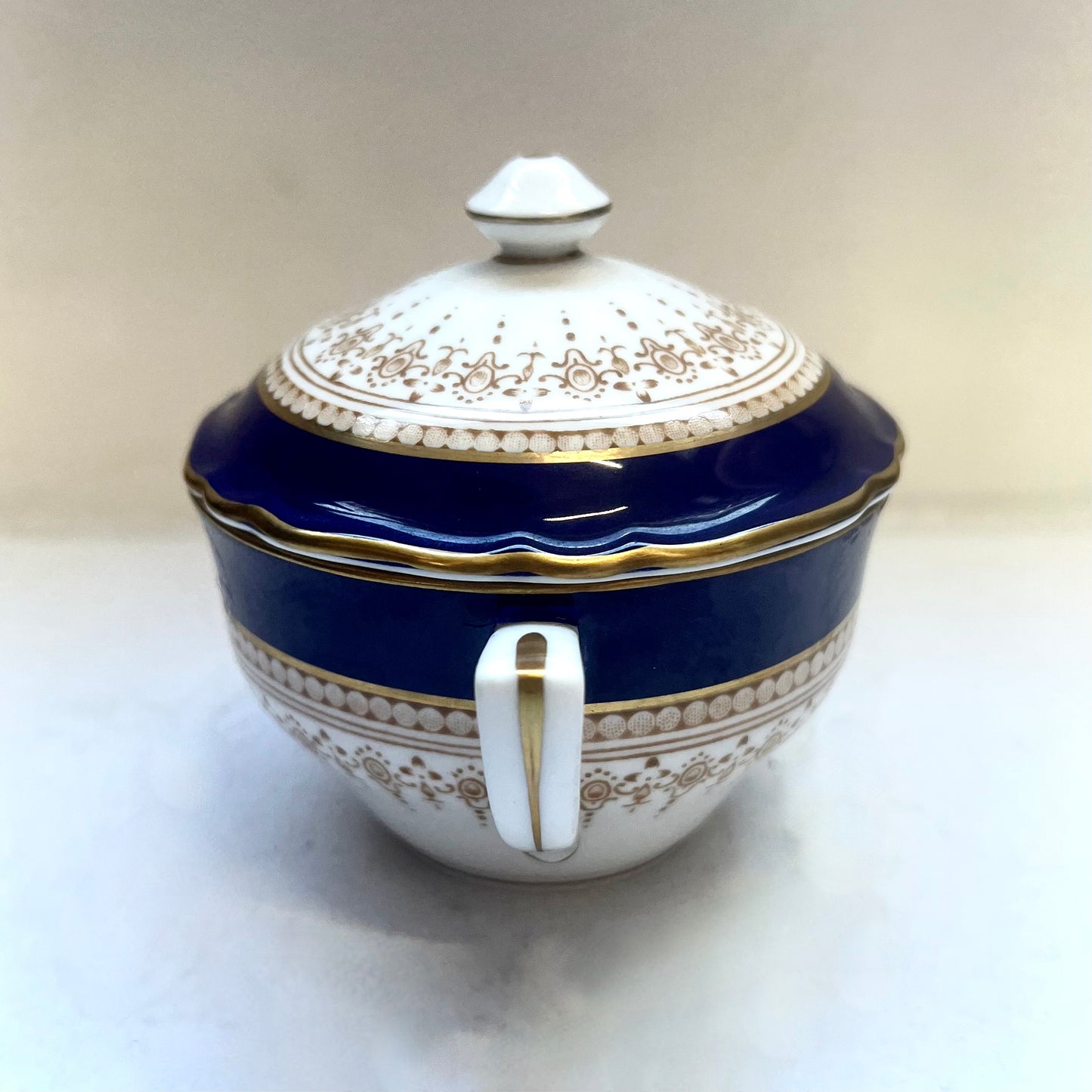 Lovely Vintage Royal Worcester Lidded Sugar Bowl in Regency Blue, Cobalt and Gilt Discontinued Pattern