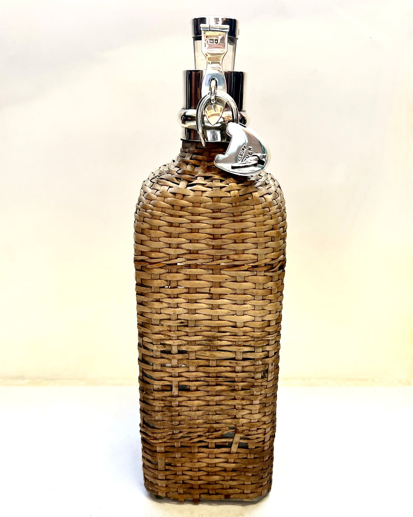 爱德华时代柳条和纯银瓶，伦敦 1903 年，Hukin &amp; Heath