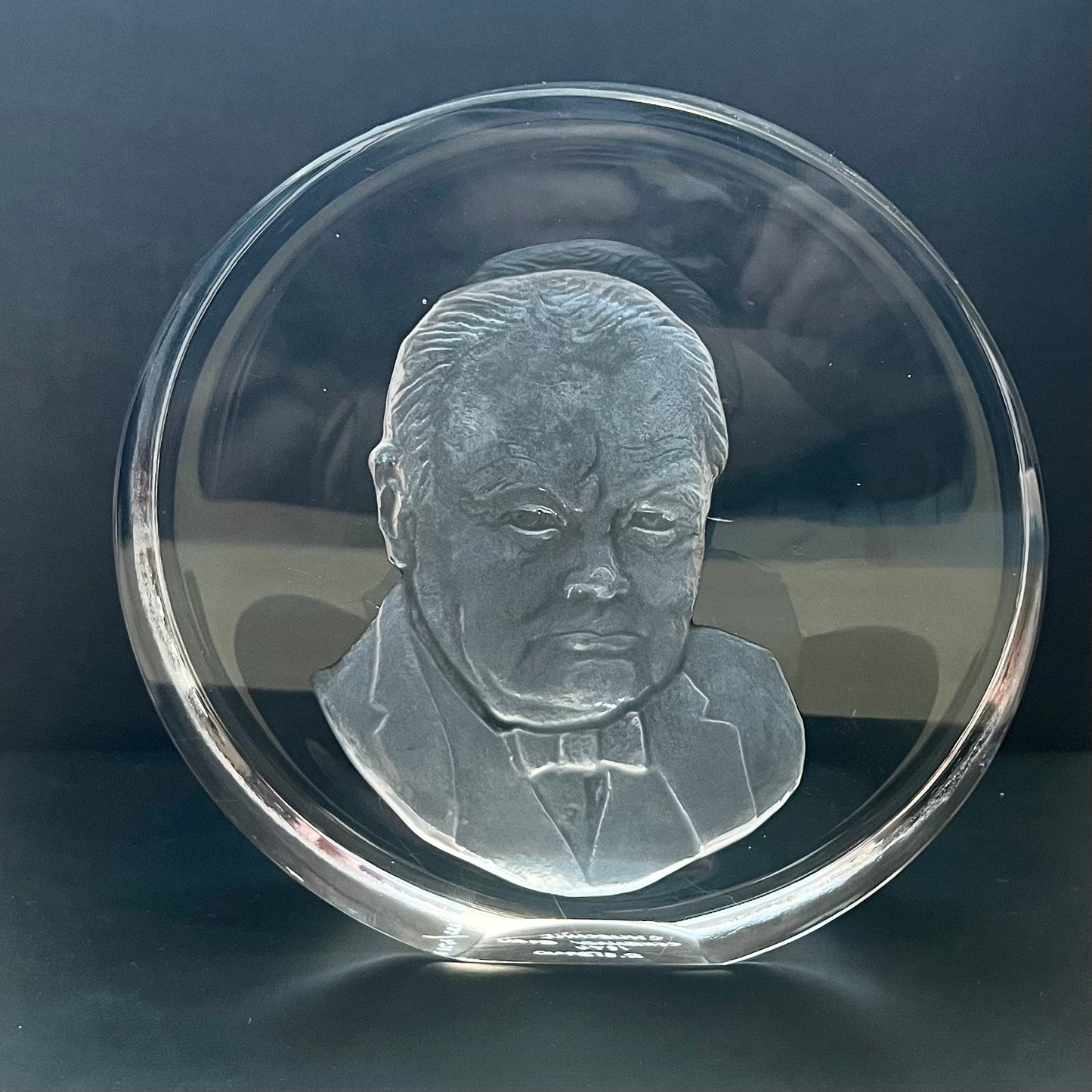 Substantial midcentury Dartington crystal plaque for Winston Churchill's birth centenary, 1974. No 1164/5000