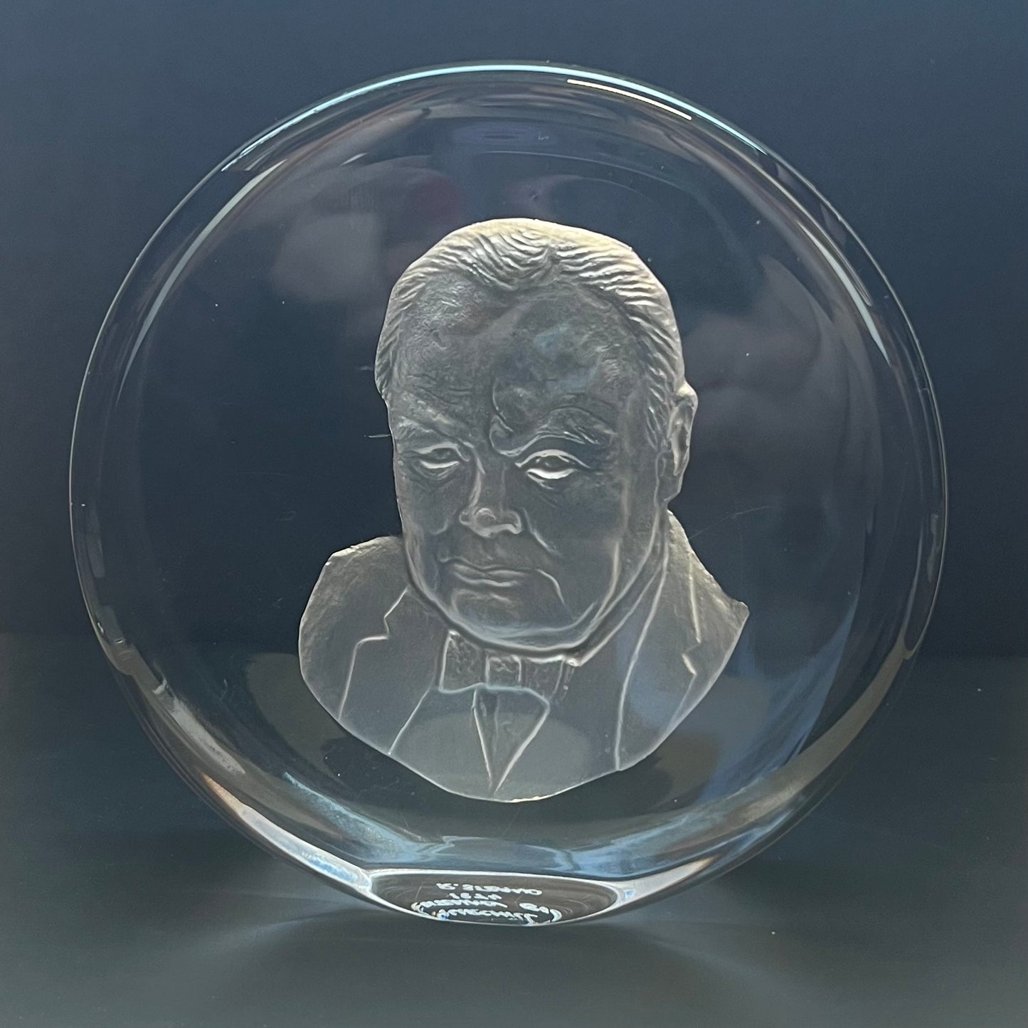 Substantial midcentury Dartington crystal plaque for Winston Churchill's birth centenary, 1974. No 1164/5000