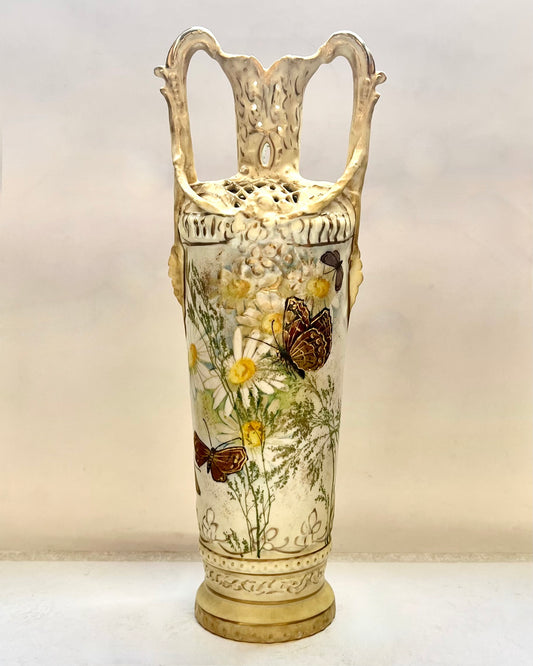 Art Nouveau Royal Vienna twin-handled vase from the Alexandra Porcelain Works circa 1905-1910