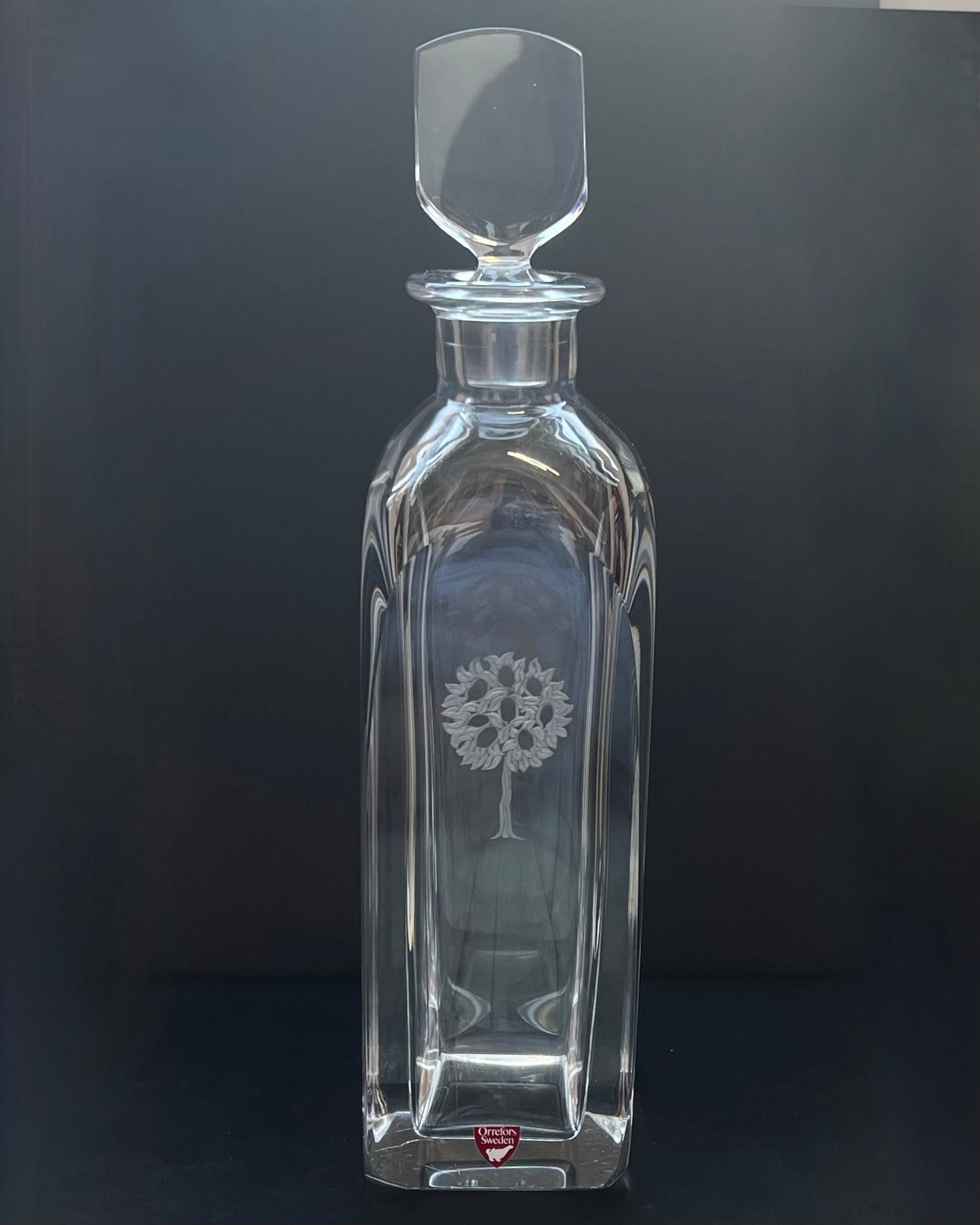 Fantastic midcentury hand-wrought Orrefors crystal decanter circa 1973, signed by Ingeborg Lundin