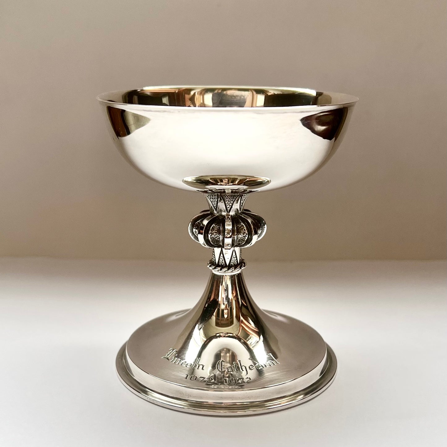 Queen Elizabeth II sterling silver chalice with knopped stem, Birmingham 1972, Commemorating 900th year of Lincoln Cathedral