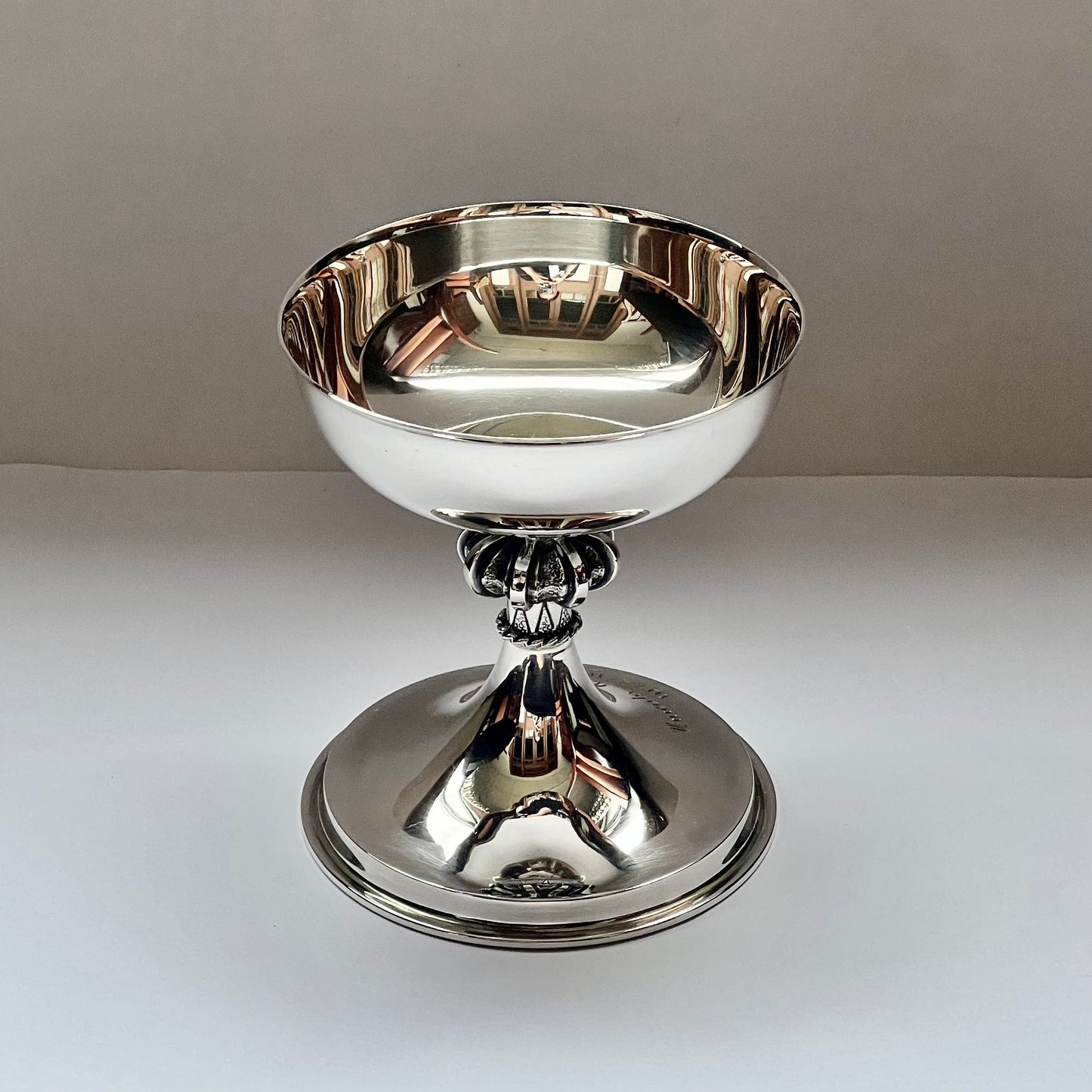 Queen Elizabeth II sterling silver chalice with knopped stem, Birmingham 1972, Commemorating 900th year of Lincoln Cathedral