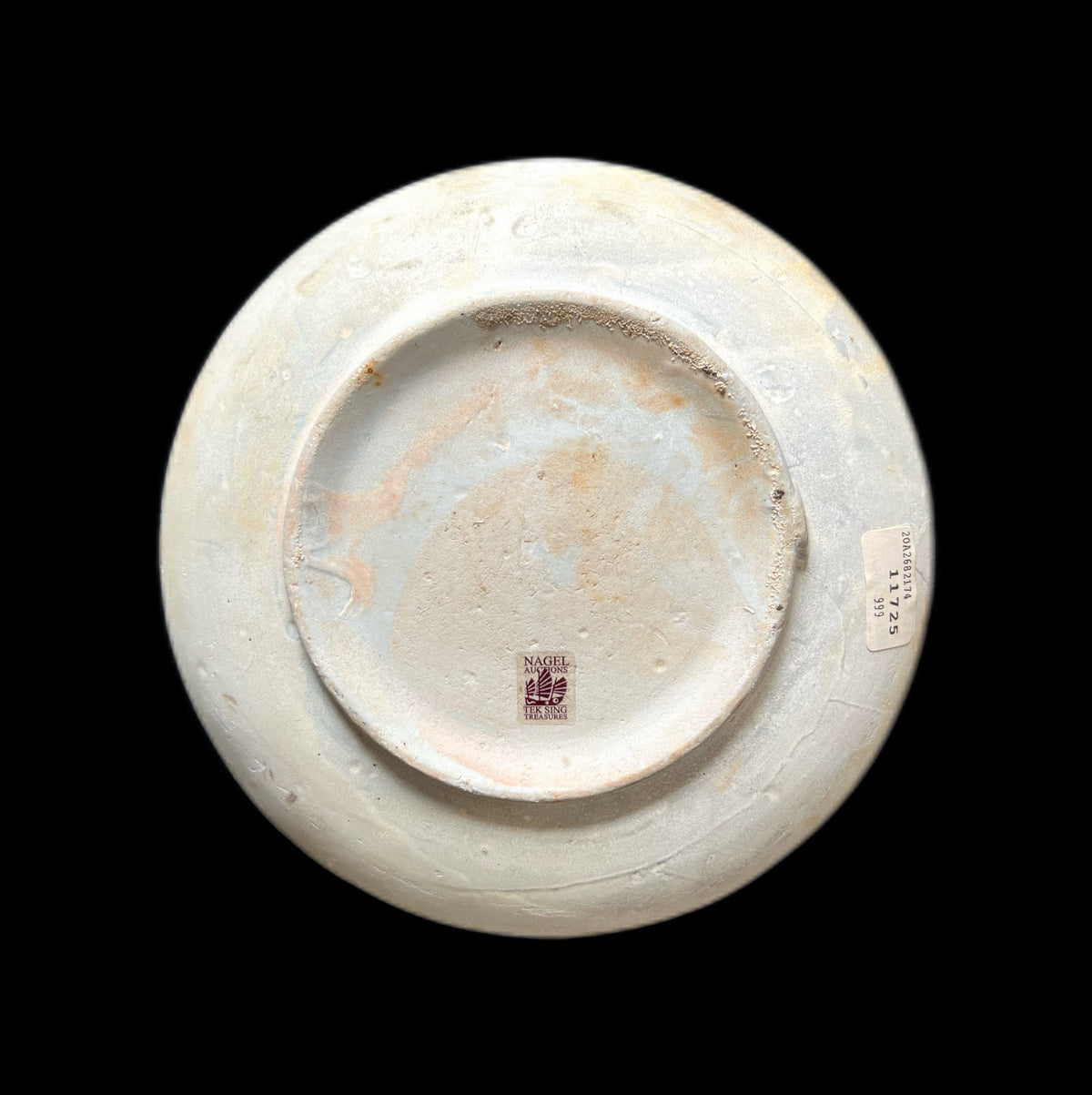 Antique Chinese blue and white plate from the Qing Dynasty period 1822 Tek Sing shipwreck