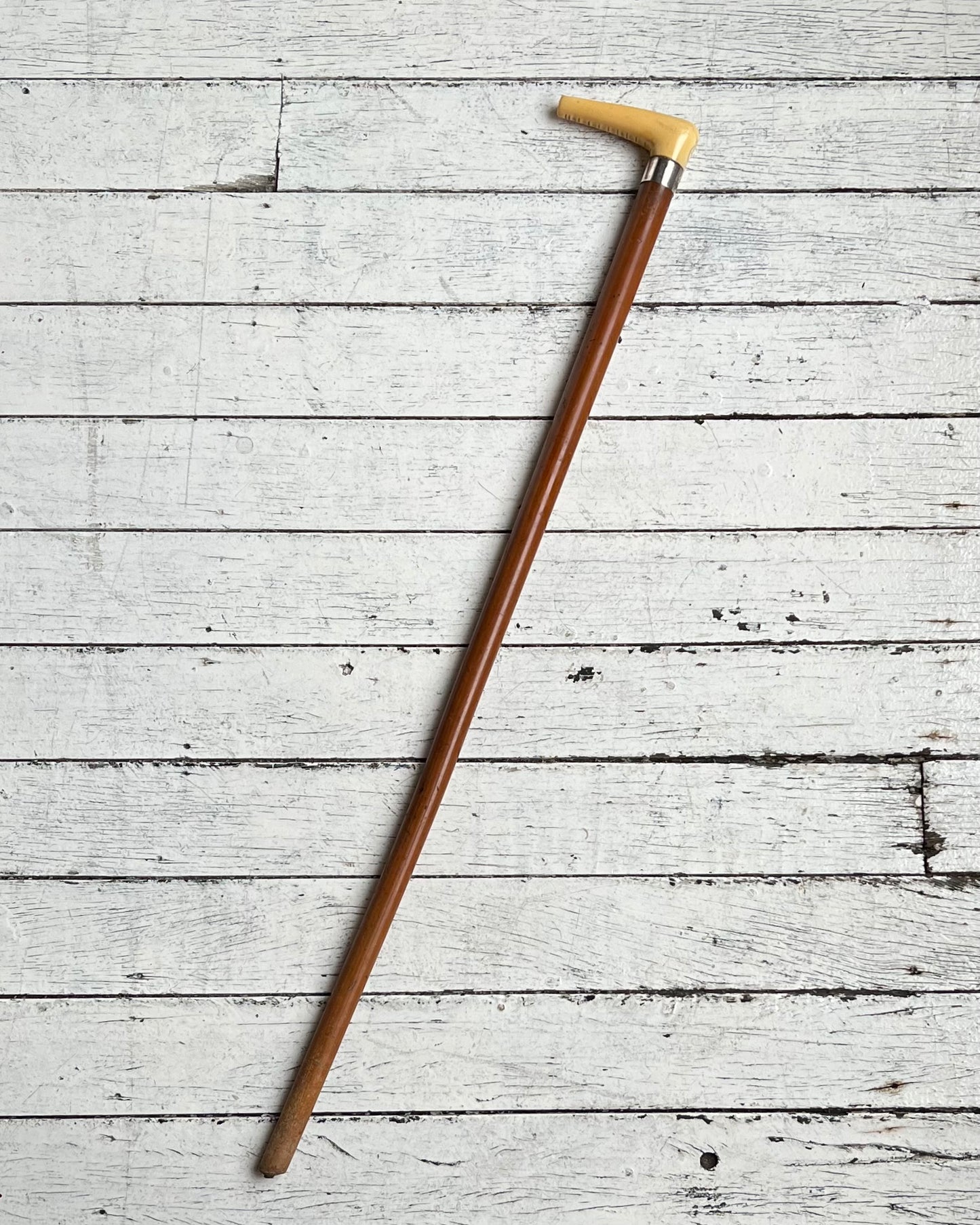 维多利亚晚期风格精美象牙手柄手杖，配纯银项圈