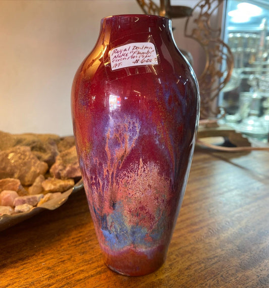 令人惊叹的 1920 年代装饰艺术皇家道尔顿 Flambé 釉面花瓶