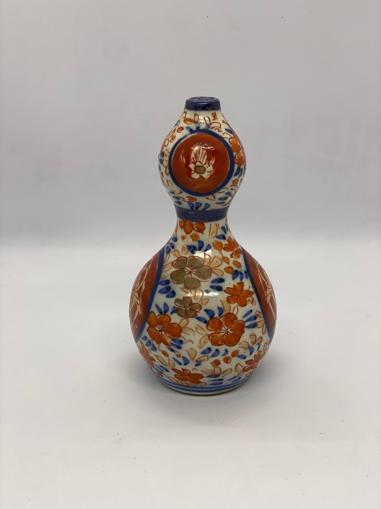 19th century Japanese Imariware Bottle or Calabash Gourd Figural Vase, Hand-Painted Details