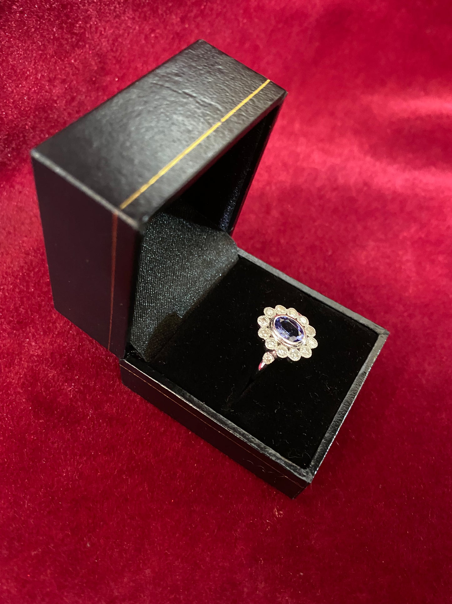 Vintage 18ct White Gold Tanzanite & Diamond "Diana"-style Cluster Ring