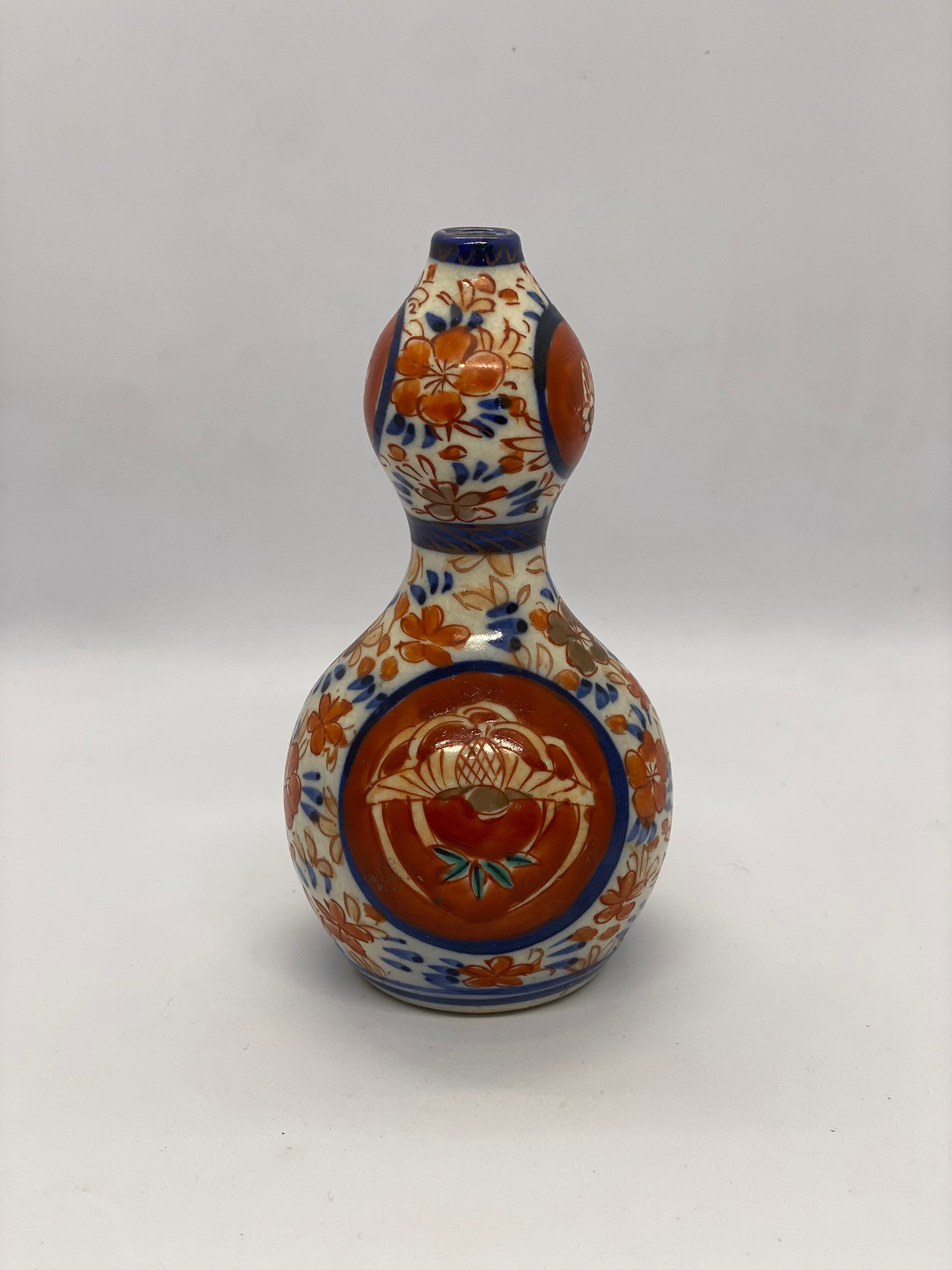 19th century Japanese Imariware Bottle or Calabash Gourd Figural Vase, Hand-Painted Details