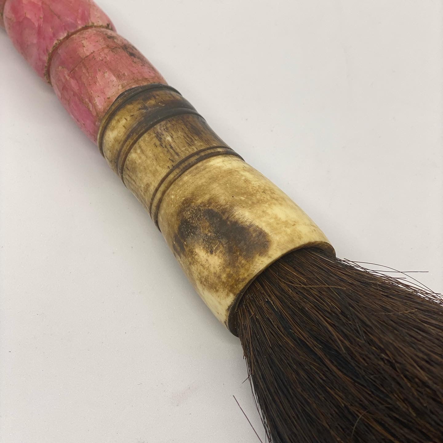 古董粉红色中国书法家毛笔，可能产于 19 世纪（不寻常的发现！）