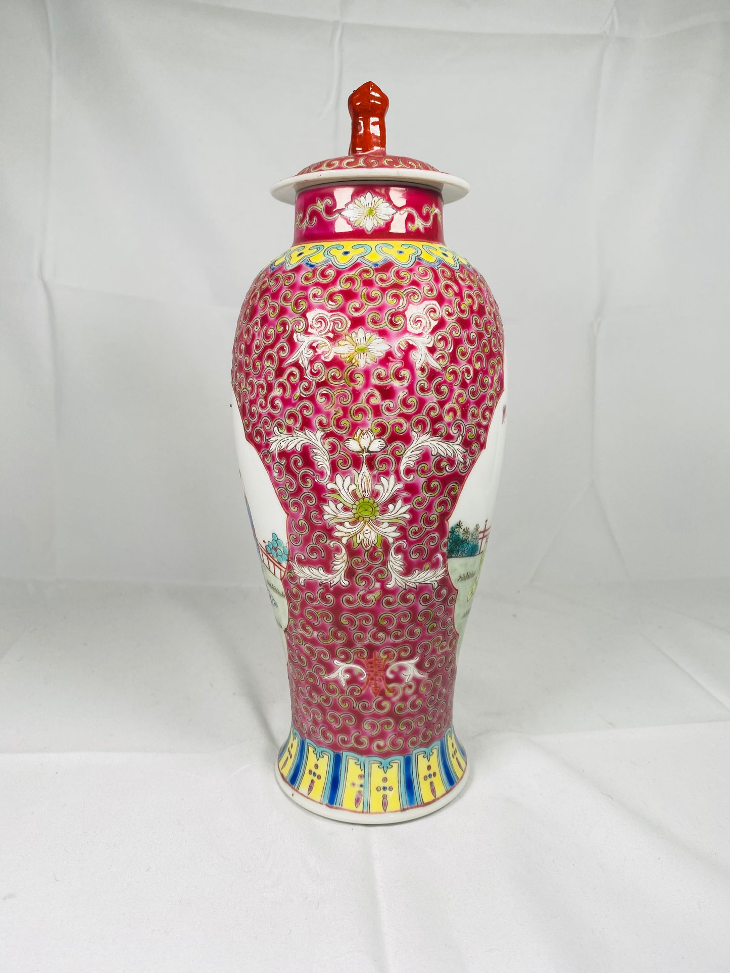 Vintage Jingdezhen Porcelain Ginger Jar with Foo Dog Finial, Co-Op Era Pre Cultural Revolution