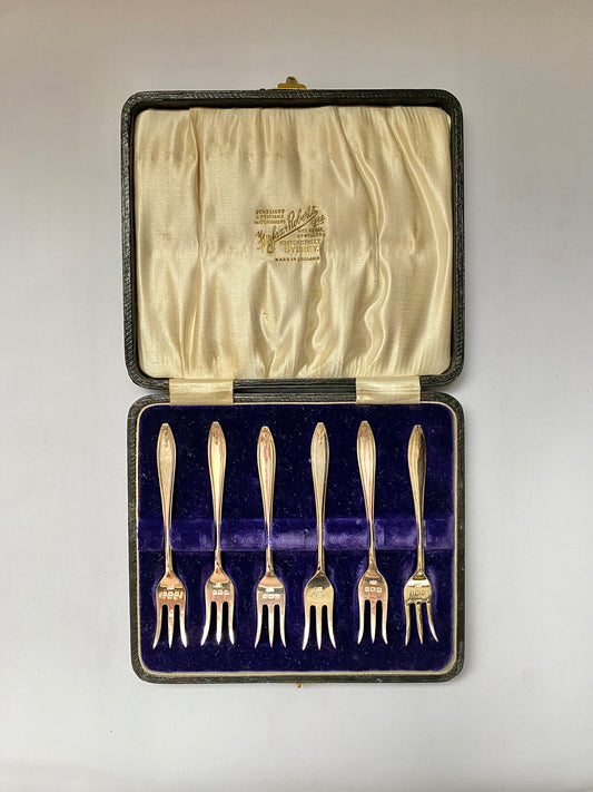 Antique English sterling silver oyster forks, set of 6, original case