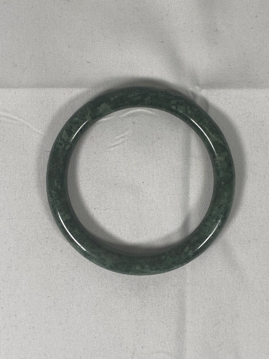 Vintage Chinese Green Stone Bangle, likely Green Moss Agate