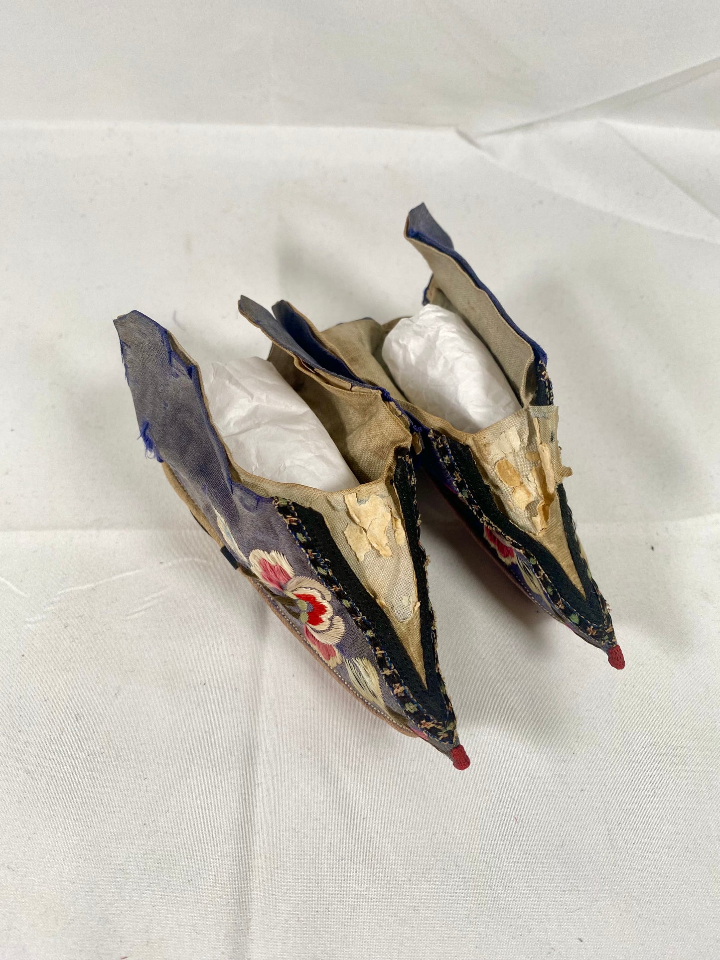 Antique Chinese Lotus / Golden Lily Shoes circa late 19th century, Silk w Curled Toes