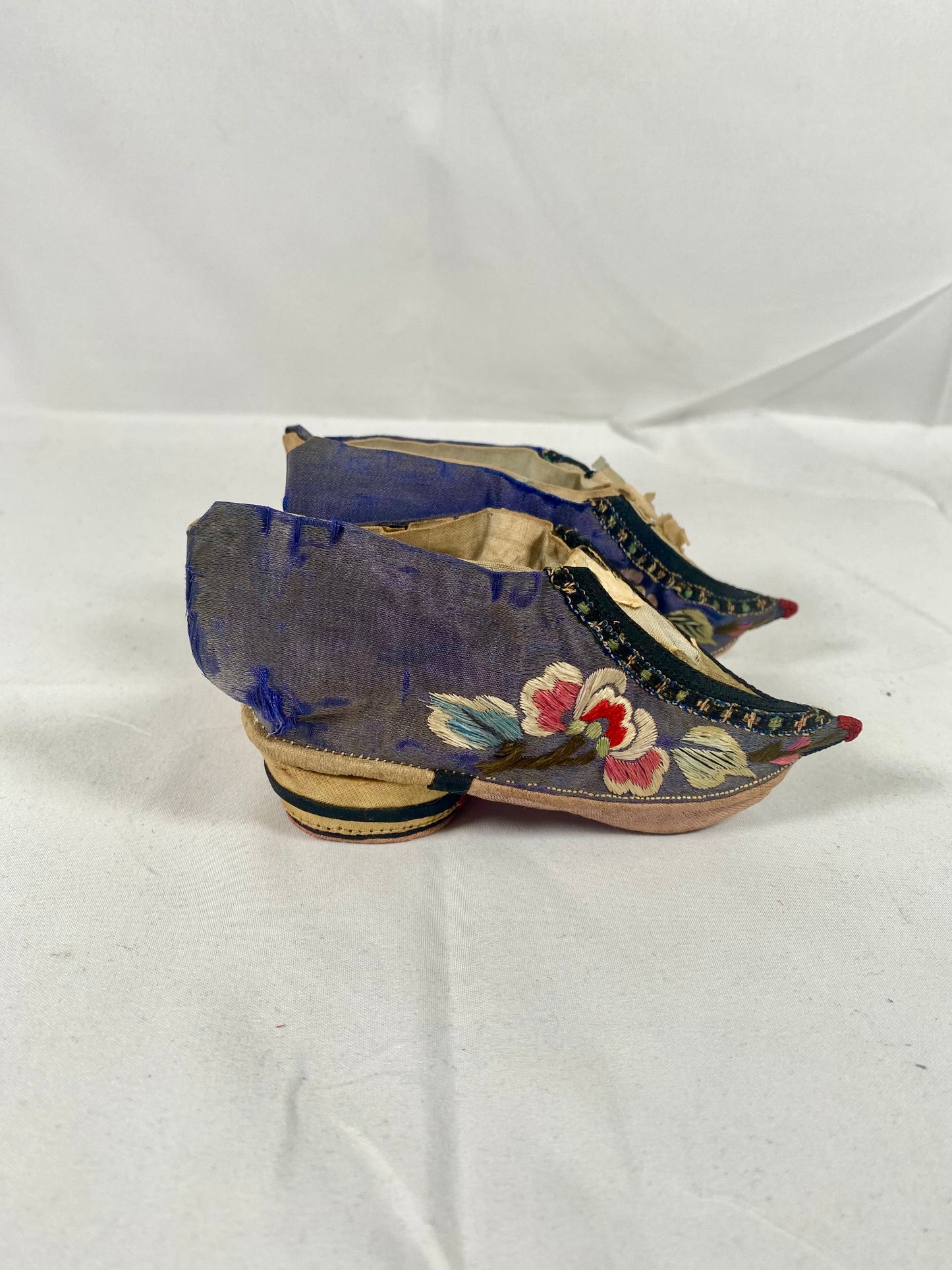 Antique Chinese Lotus / Golden Lily Shoes circa late 19th century, Silk w Curled Toes