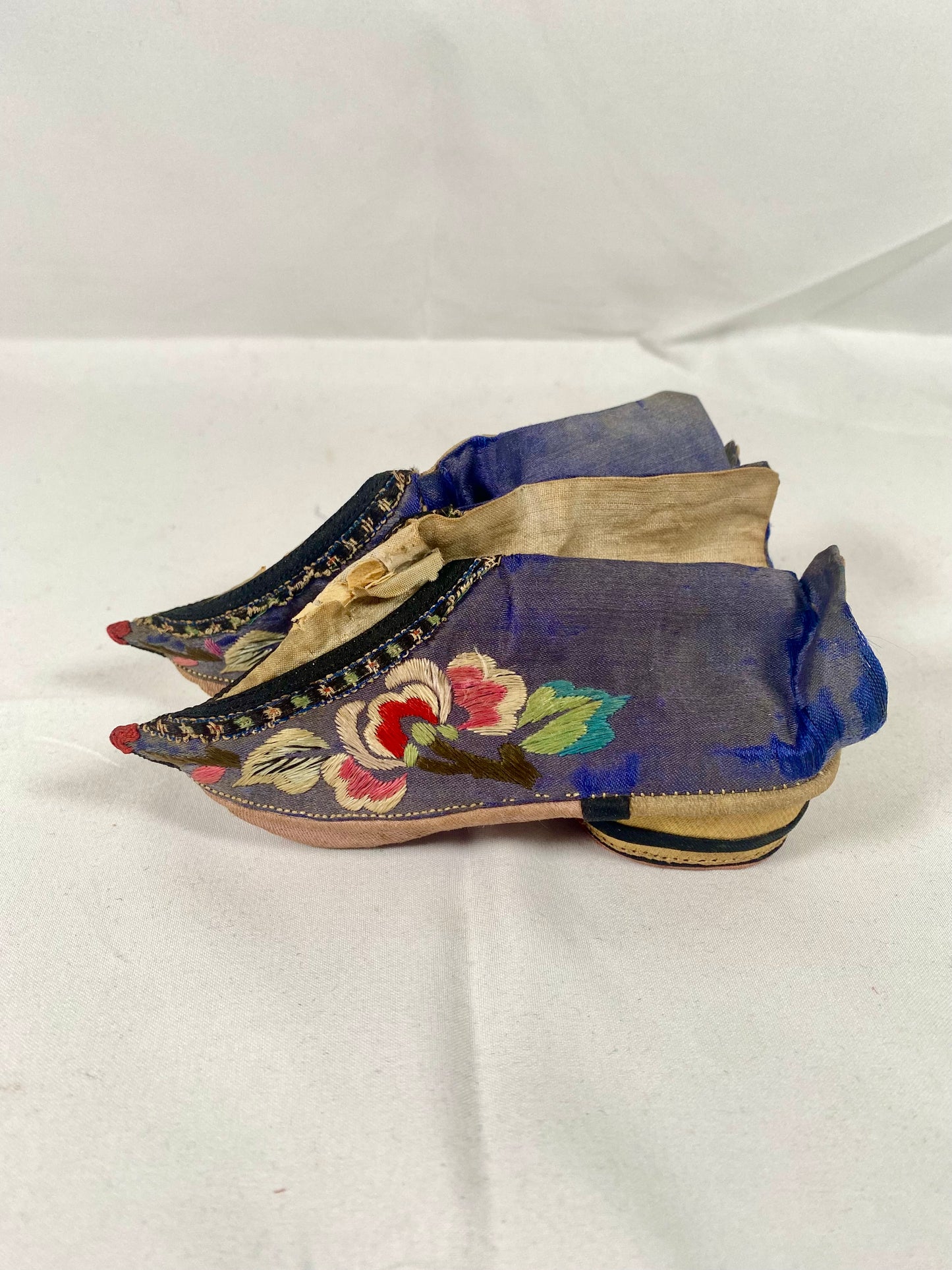 Antique Chinese Lotus / Golden Lily Shoes circa late 19th century, Silk w Curled Toes