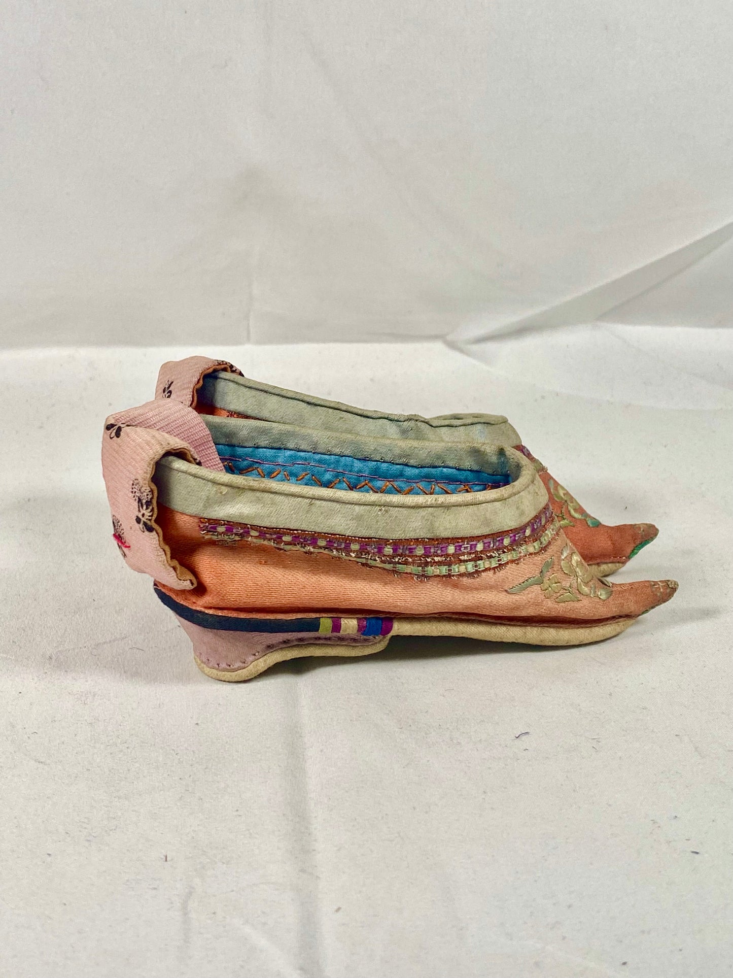 Antique Chinese Lotus / Golden Lily Shoes circa late 19th century, Shaoxing Style Pumps