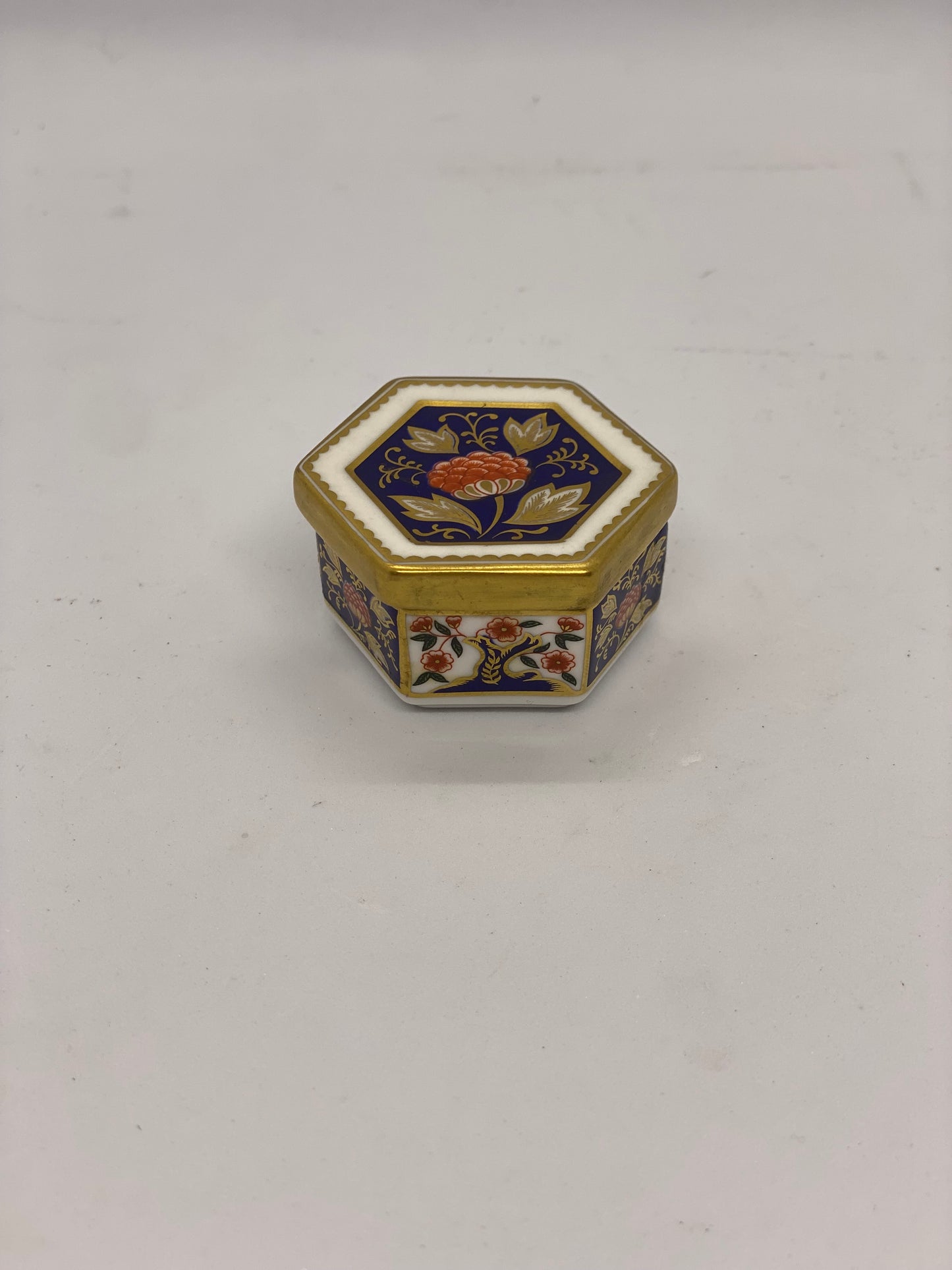 Vintage Royal Crown Derby Octagonal Oval Imari /Chinoiserie Pill Box / Trinket Pot